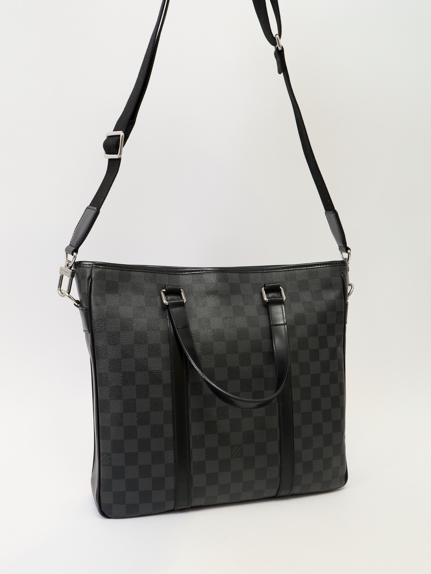 Louis Vuitton Tadao  5