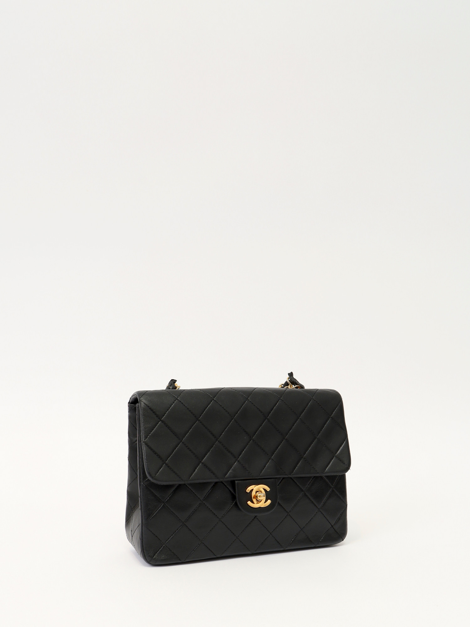 Chanel Timeless Classic 2