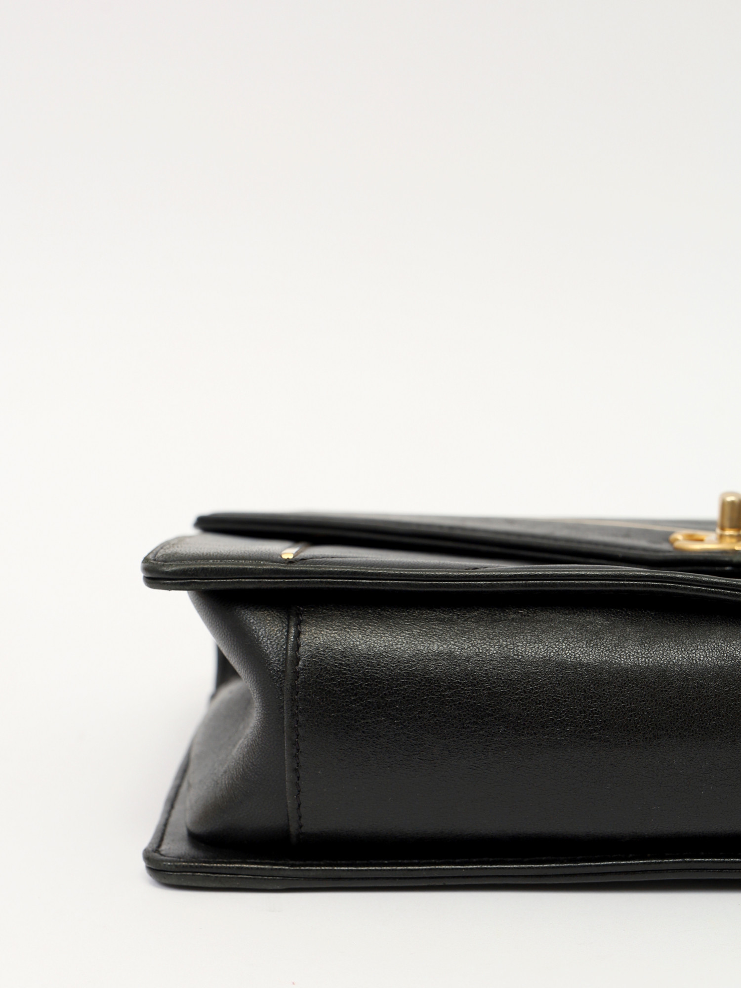 Chanel Leather Bag 8