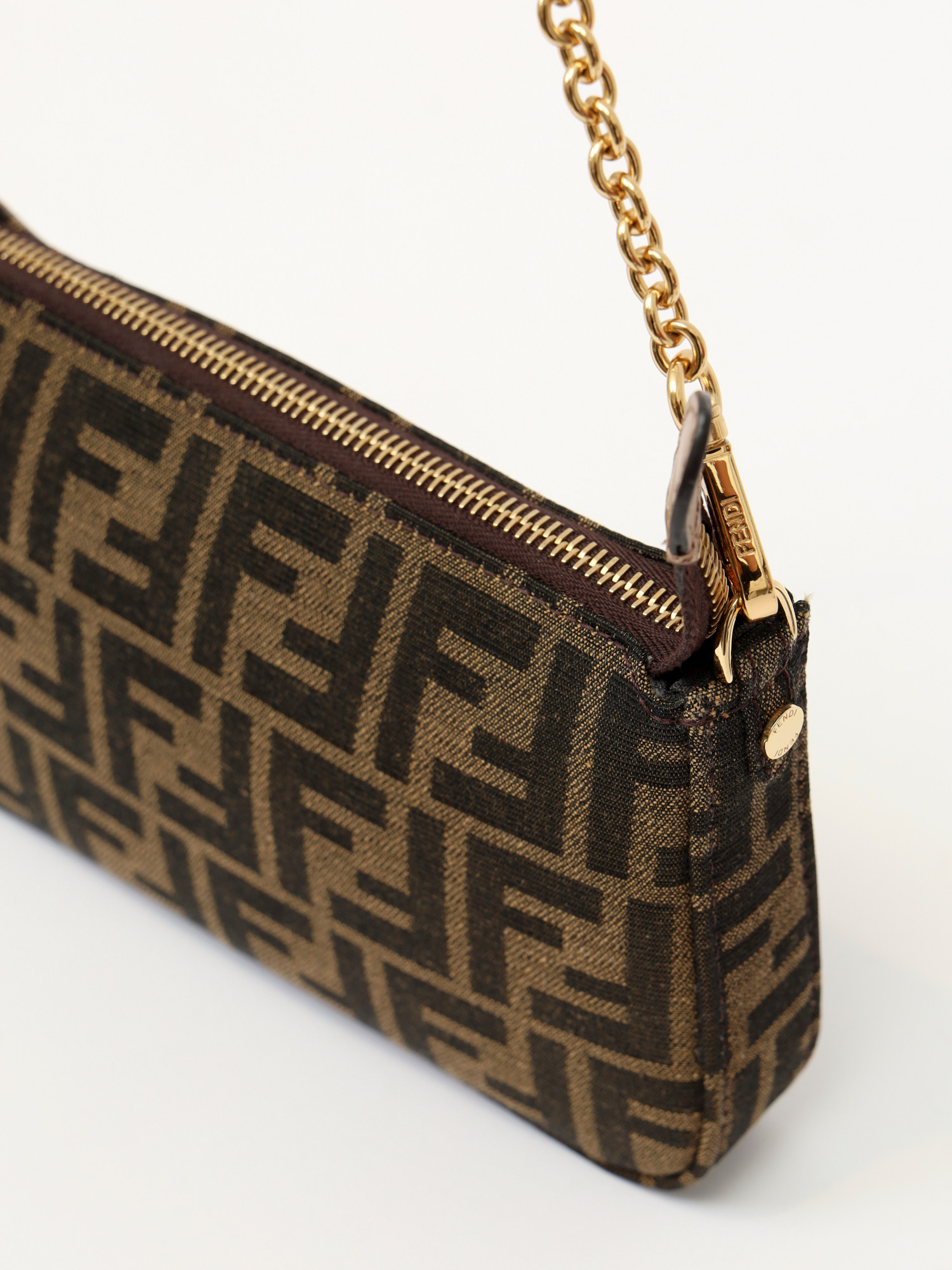 Сумки Fendi Baguette Pouch изображение #8