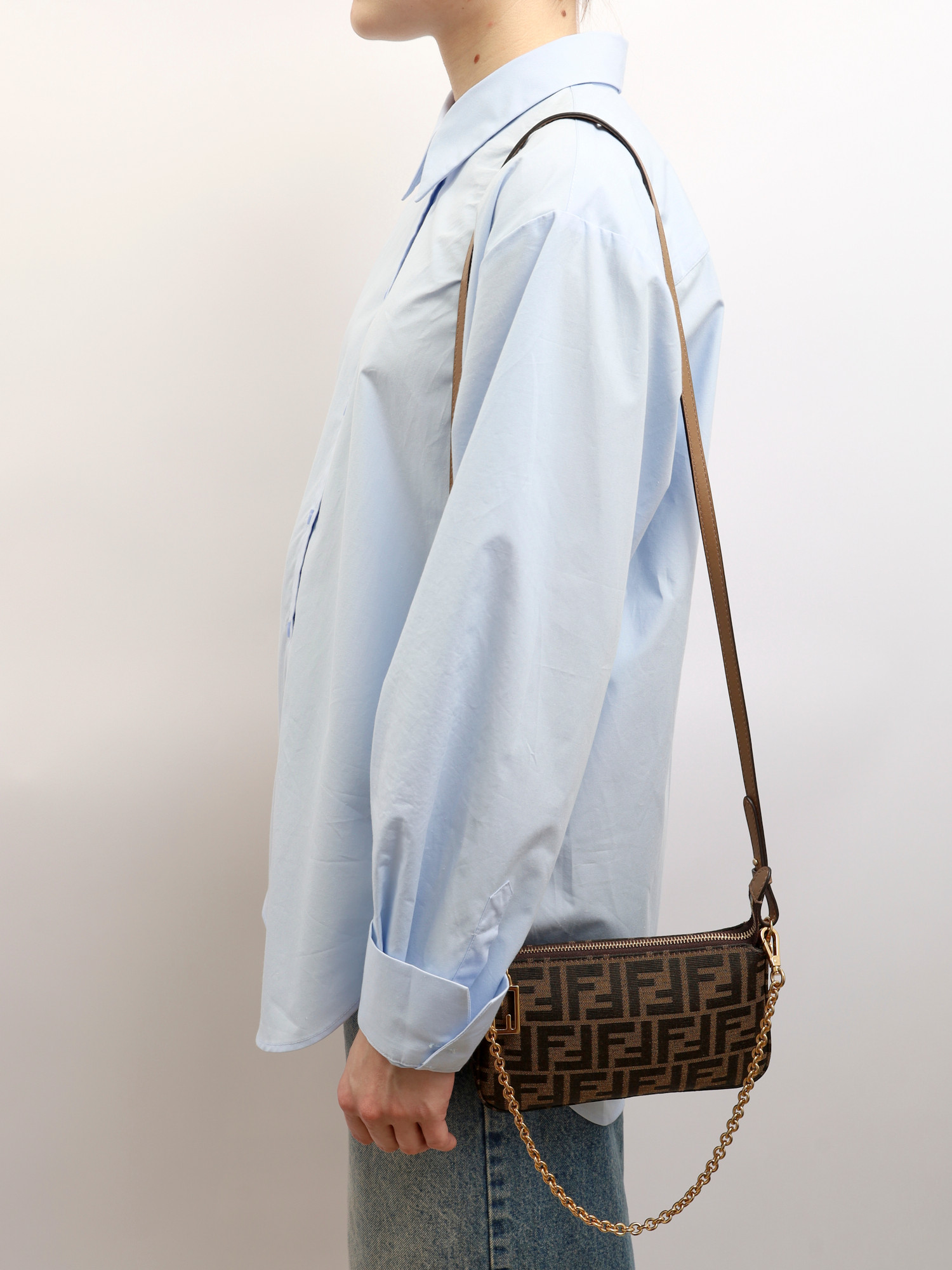 Сумки Fendi Baguette Pouch изображение #2