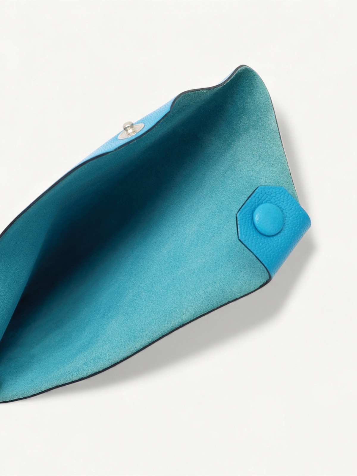 Hermes Cover for documents 5