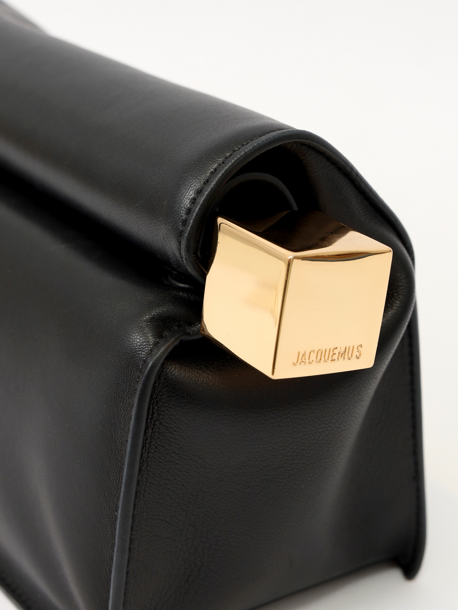 Jacquemus Le Rond Carre  5