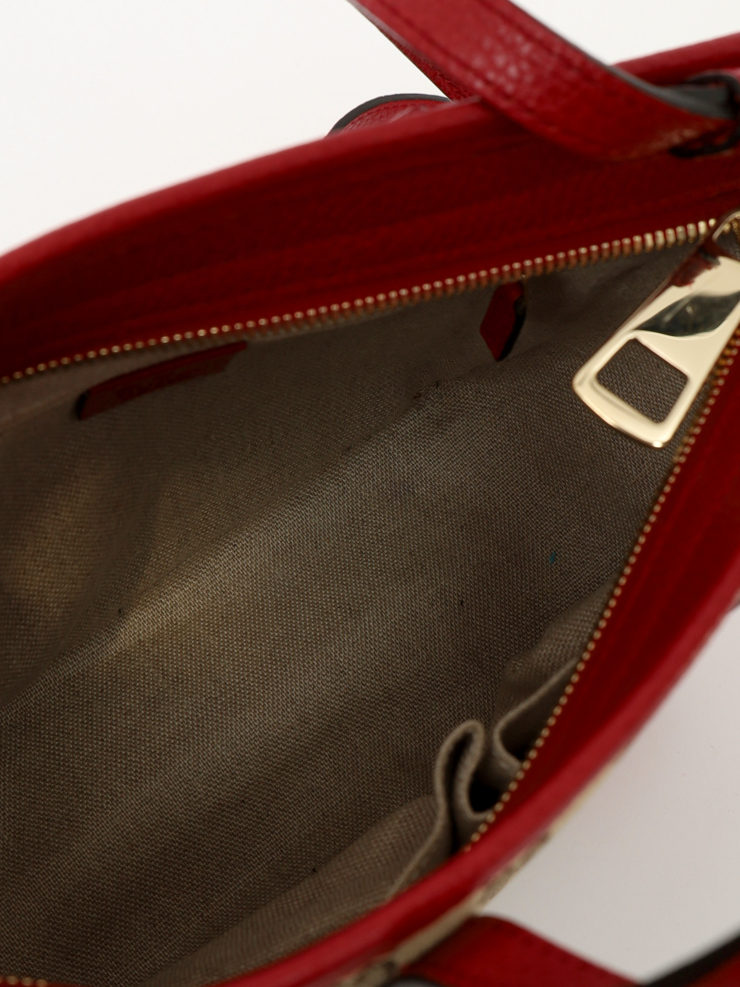 Gucci GG Supreme  11