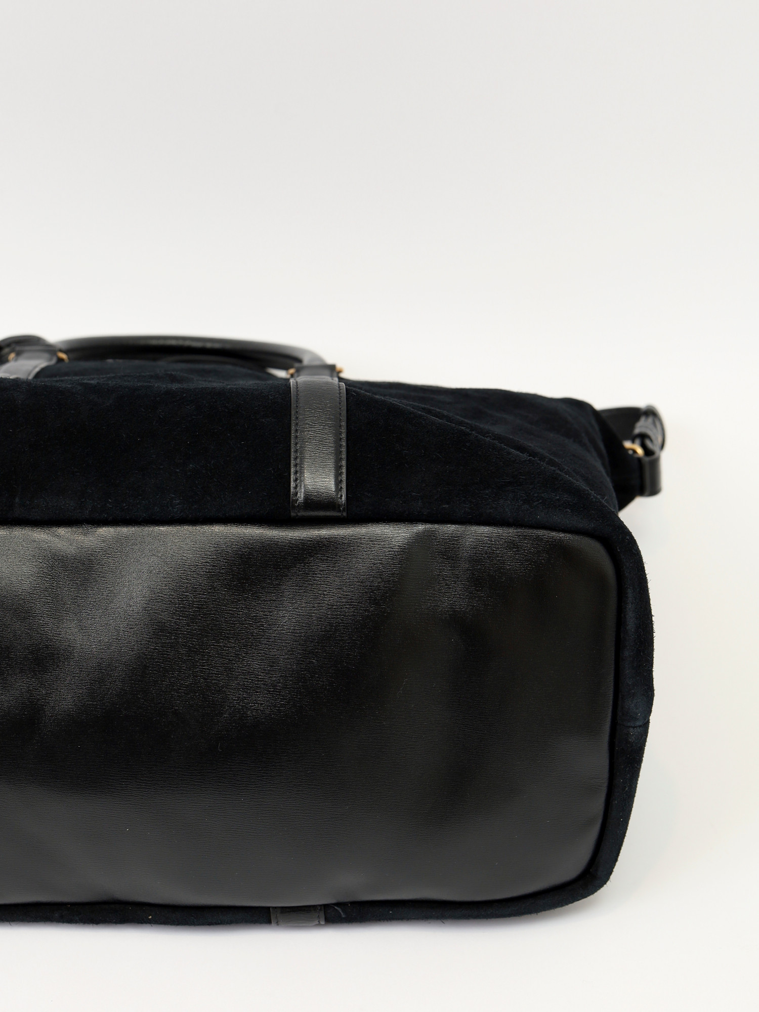 Saint Laurent Leather Bag 9