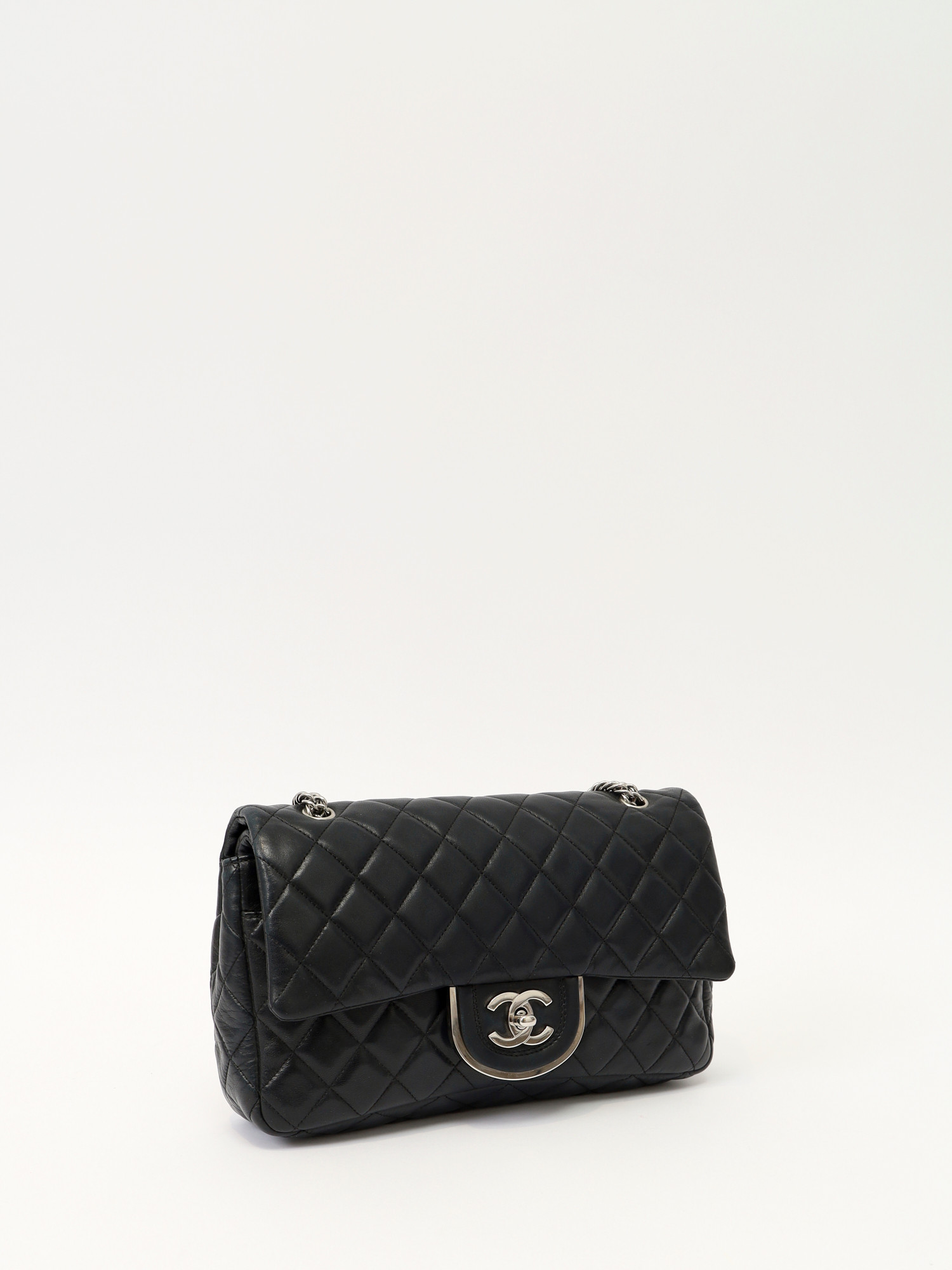 Chanel Timeless Classic  2