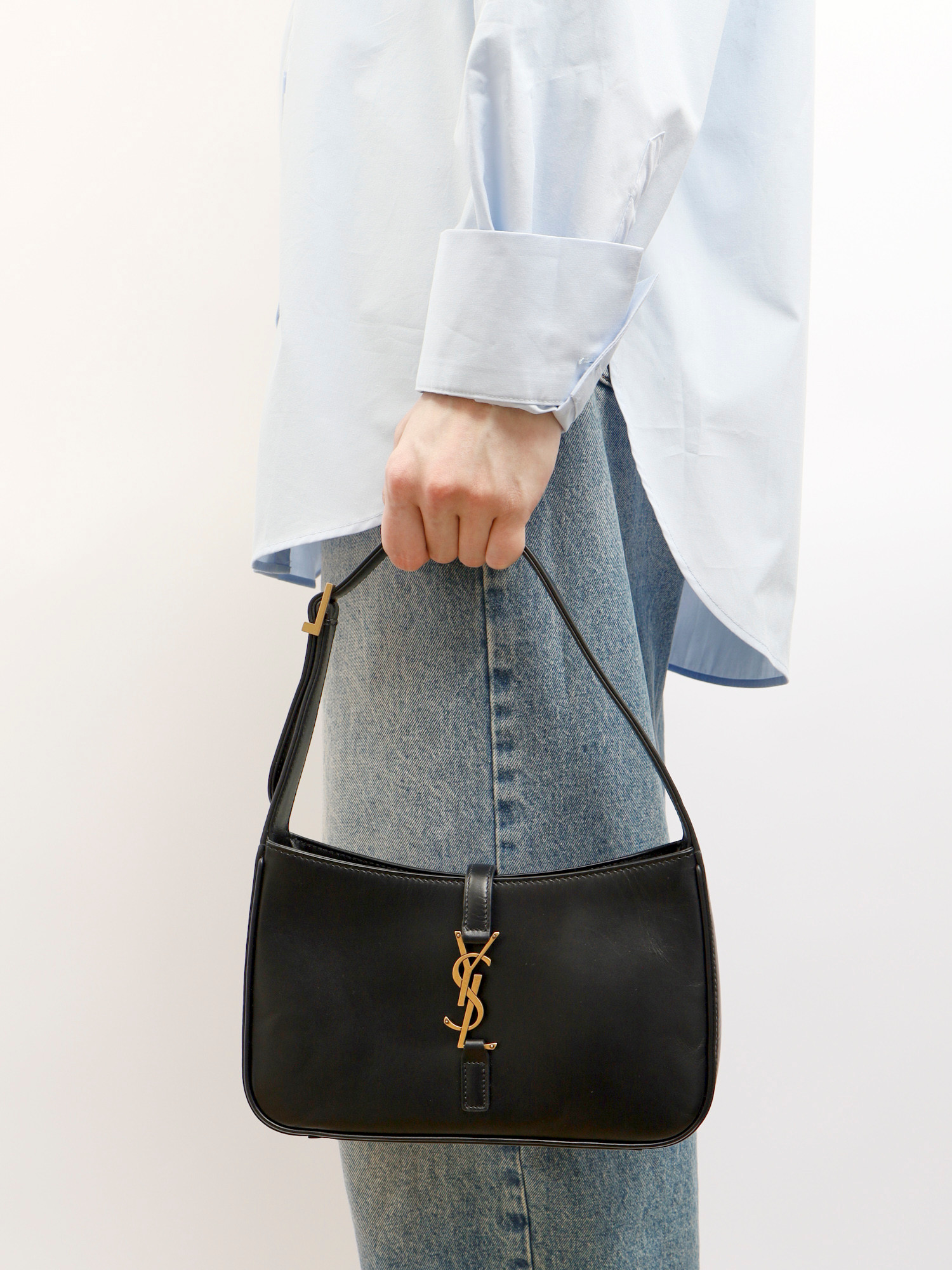 Saint Laurent Le 5 a 7  1