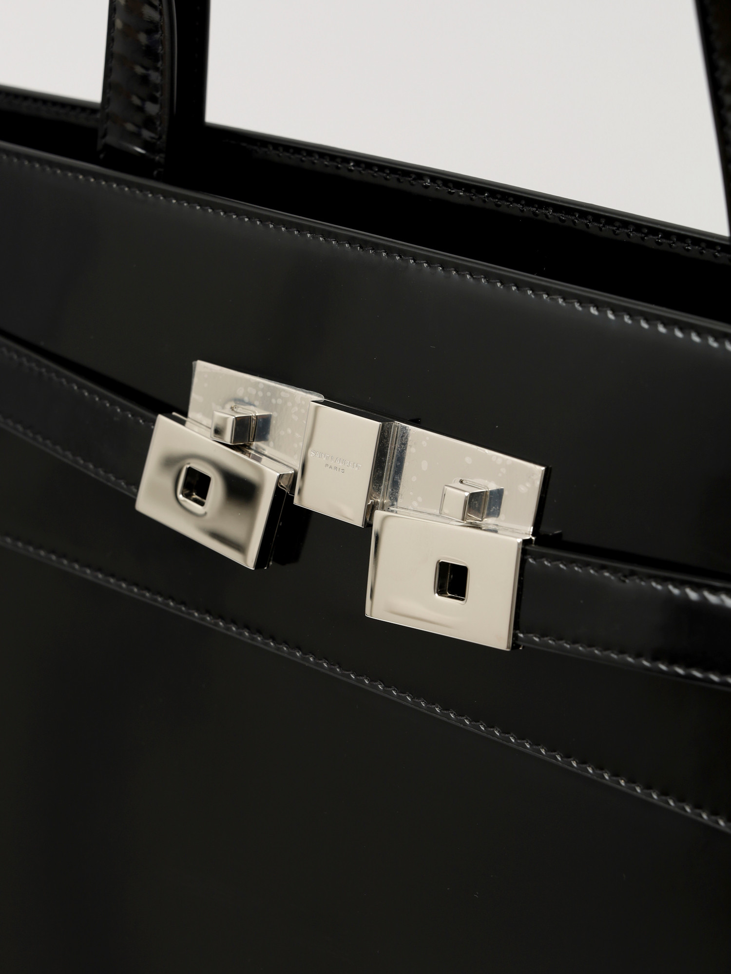 Saint Laurent Manhattan 8