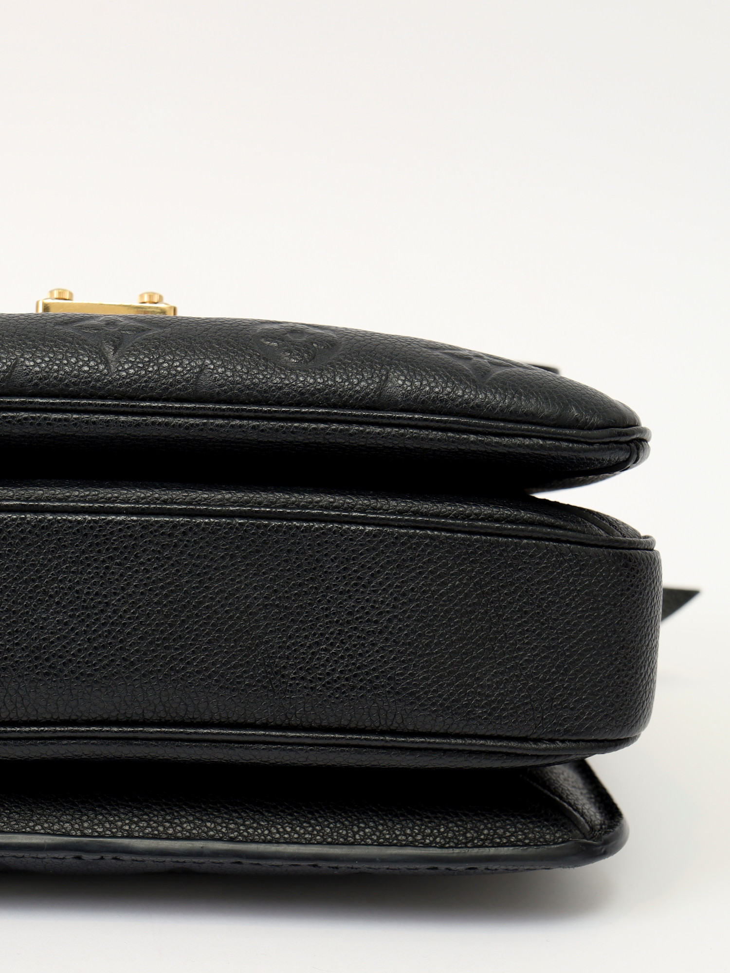 Сумки Louis Vuitton Pochette Metis изображение #12