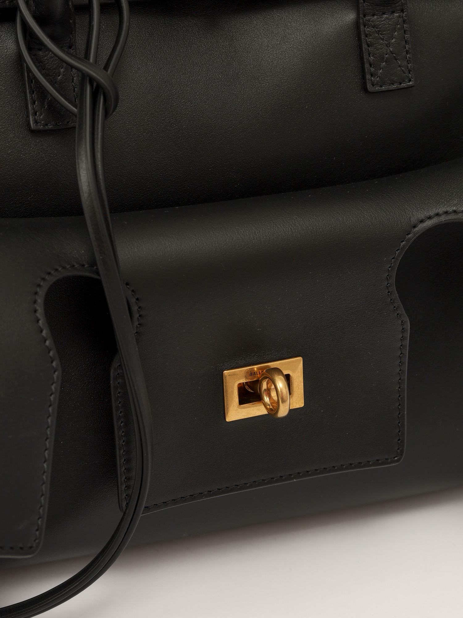 Balenciaga Bel Air 5