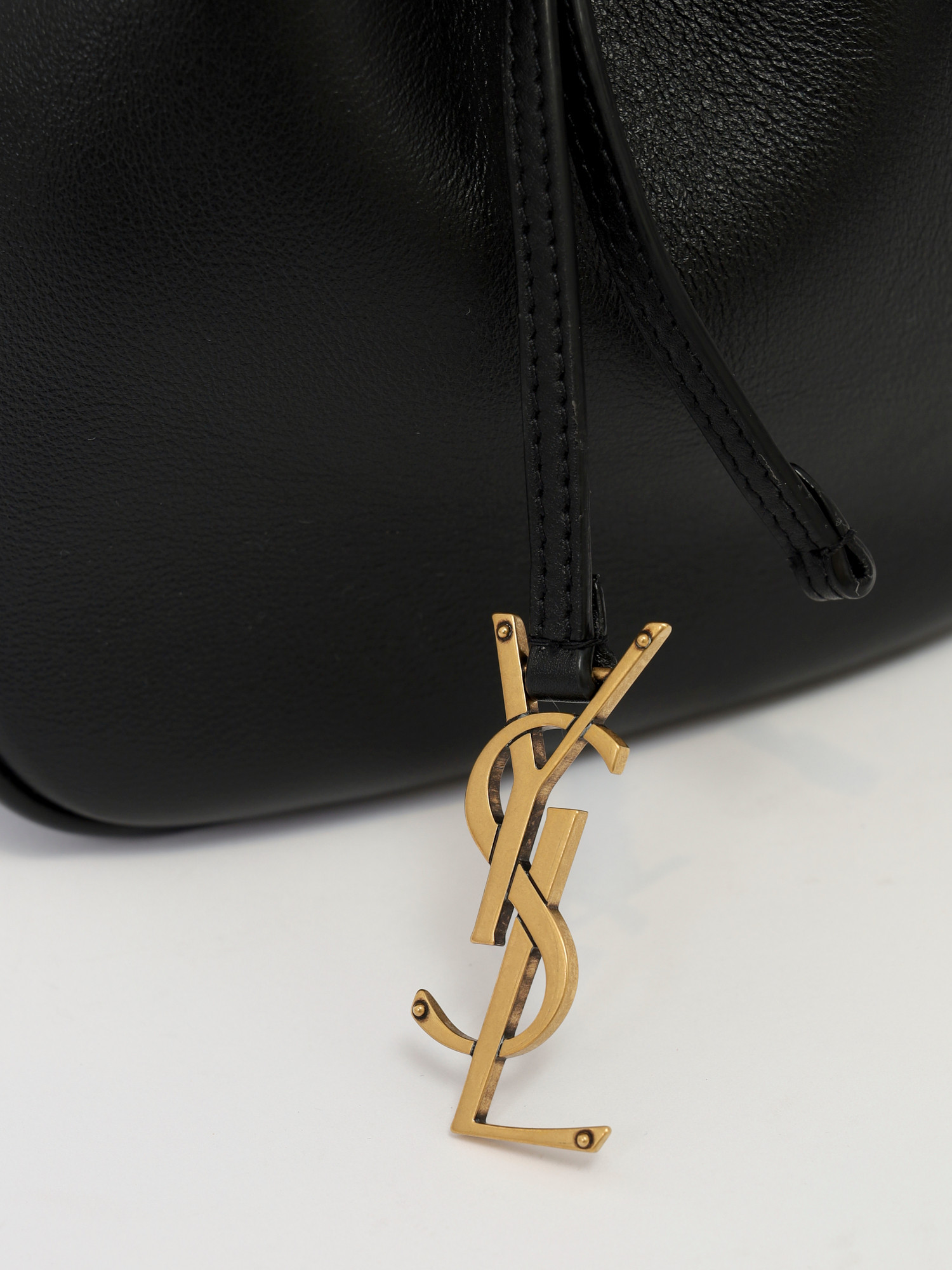 Сумки Saint Laurent Cassandre изображение #6