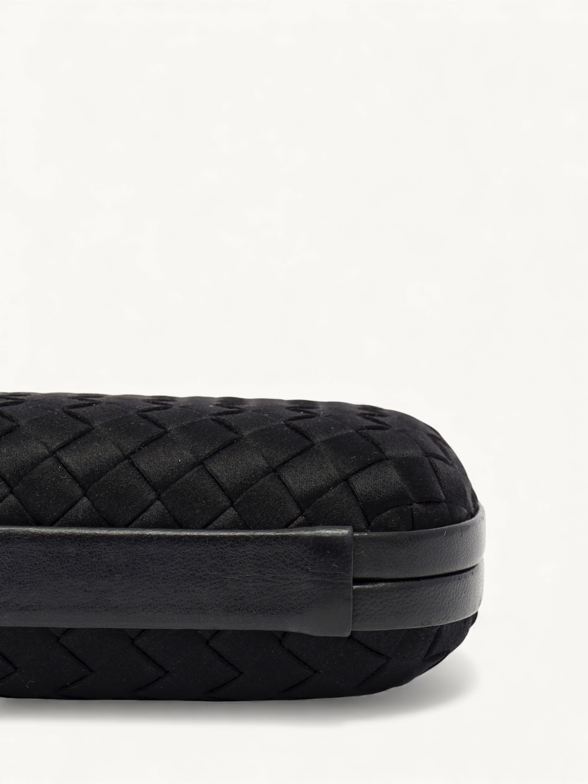 Bottega Veneta Knot 8