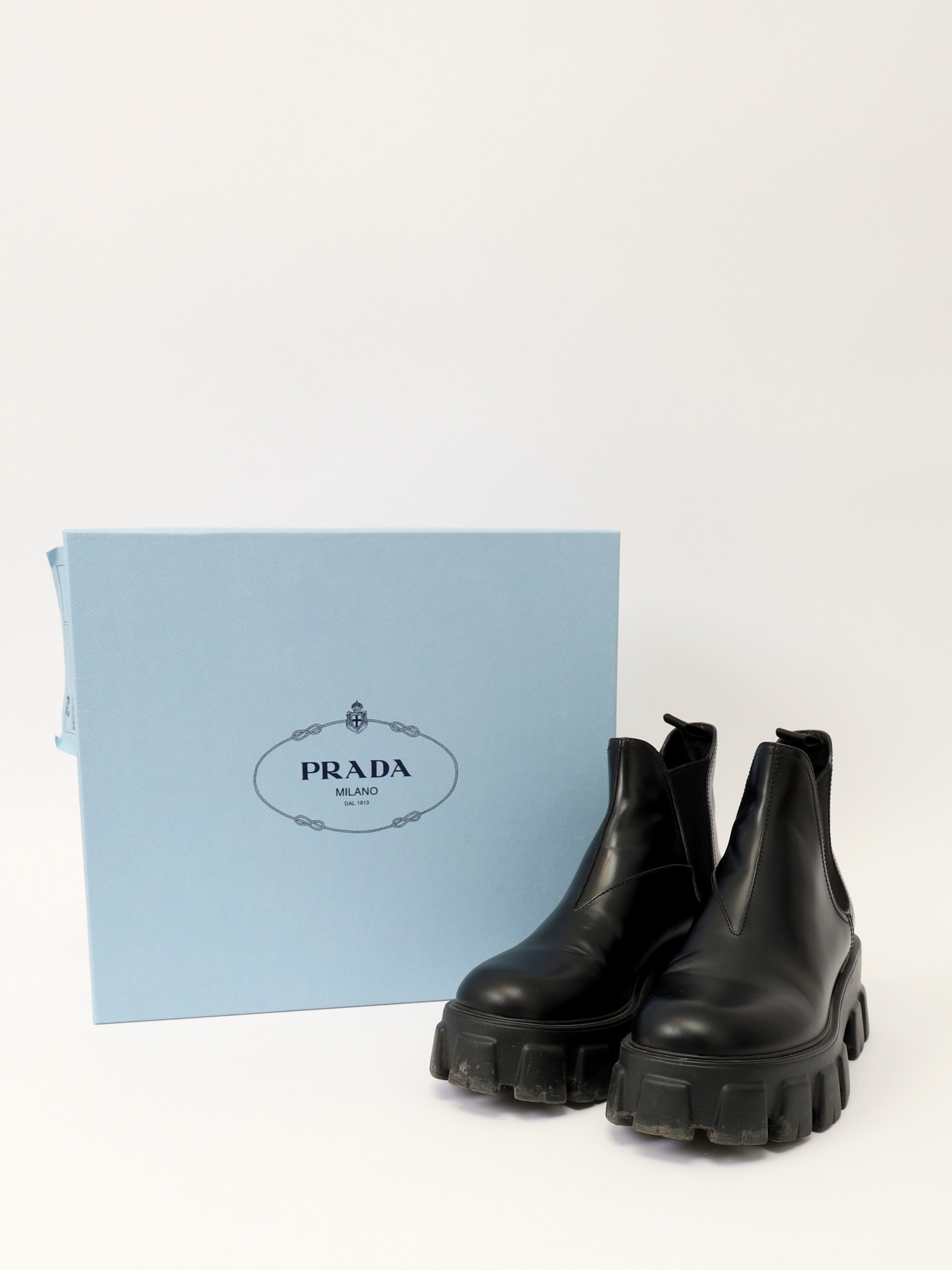 Prada Shoes 40 2