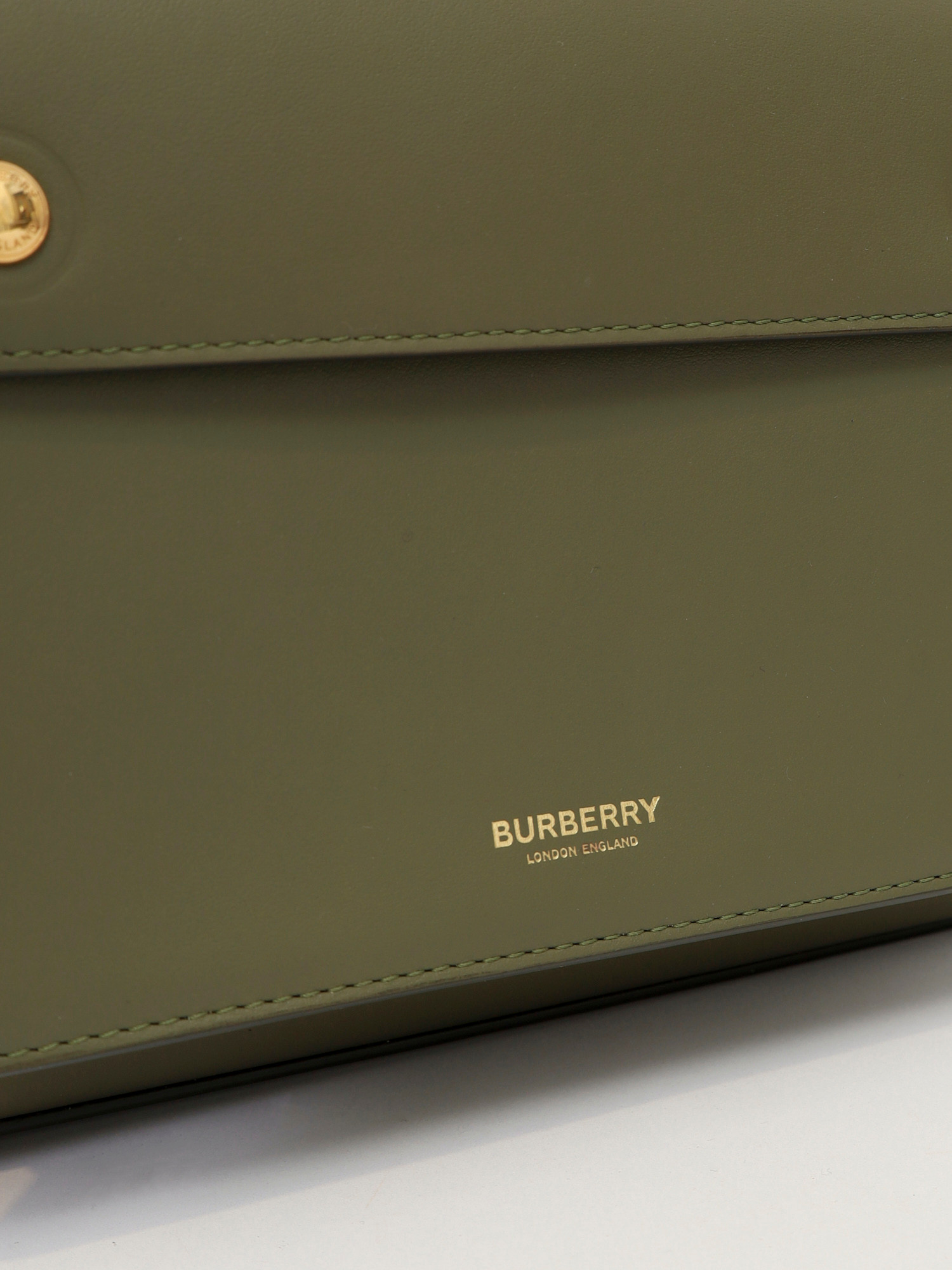 Burberry Pocket  5