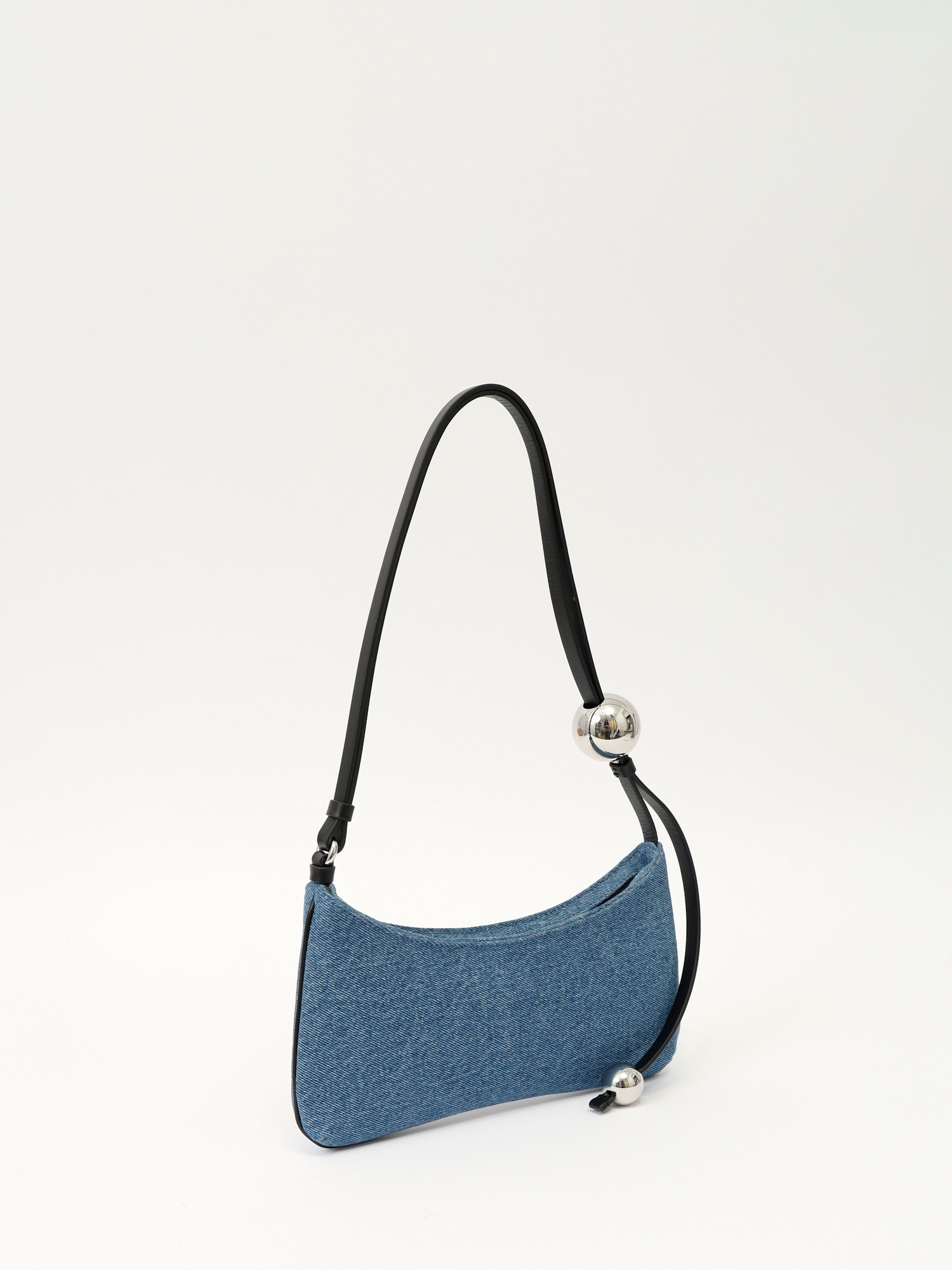 Jacquemus Le Bisou  3