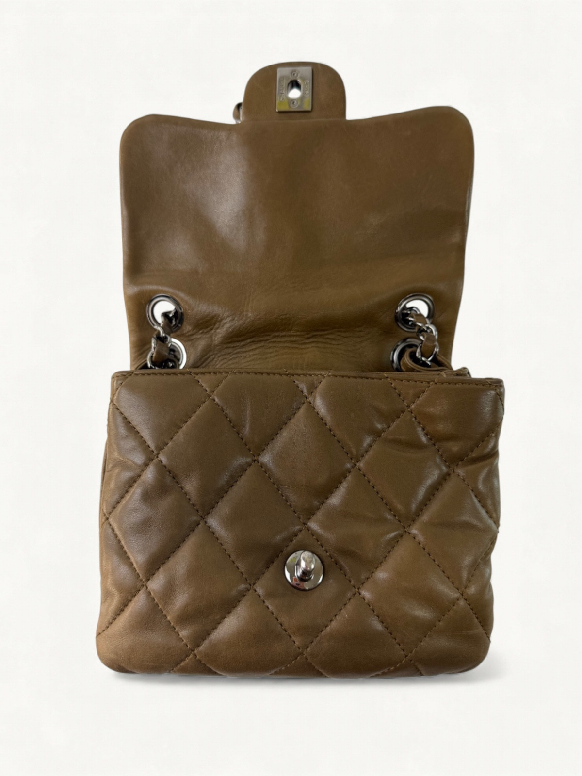 Chanel Timeless Classic 4