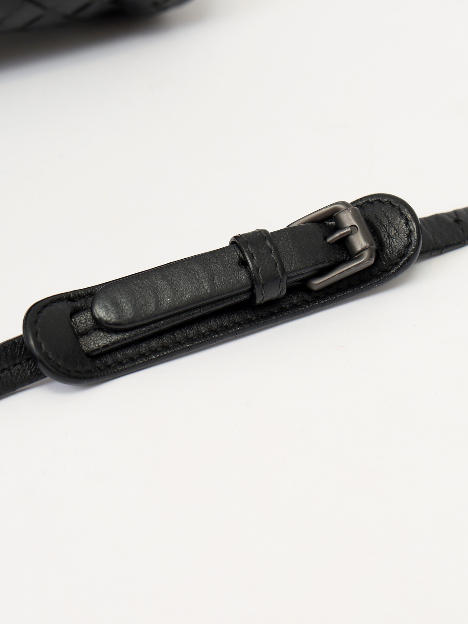 Bottega Veneta Leather Bag  4