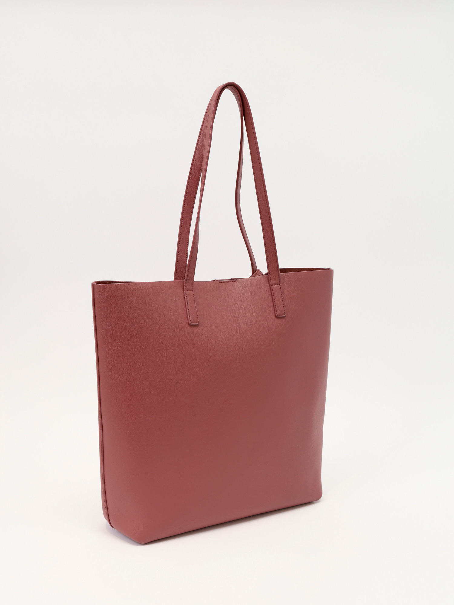 Saint Laurent Shopping  3