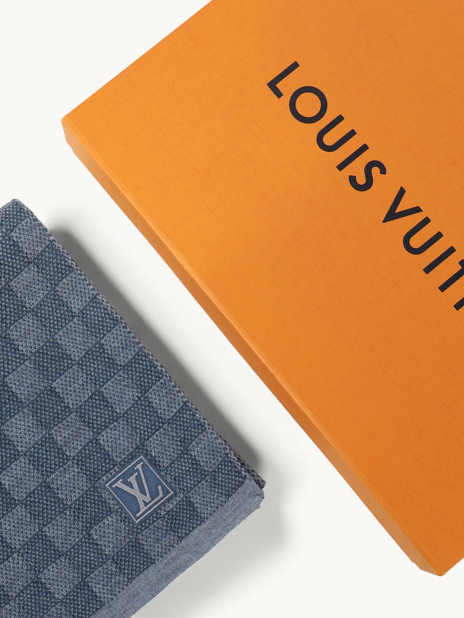 Louis Vuitton Scarf 2