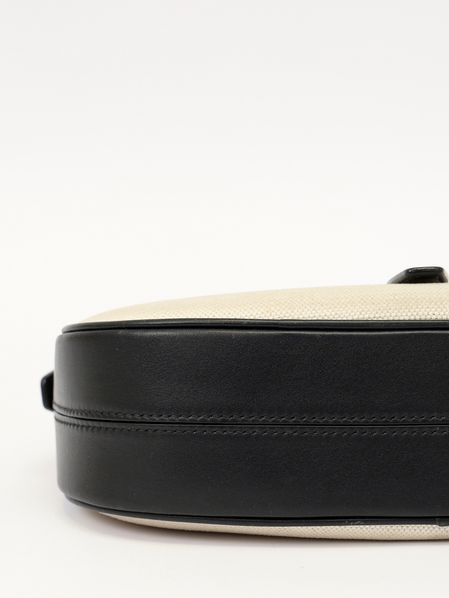 Saint Laurent Le fermoir 7