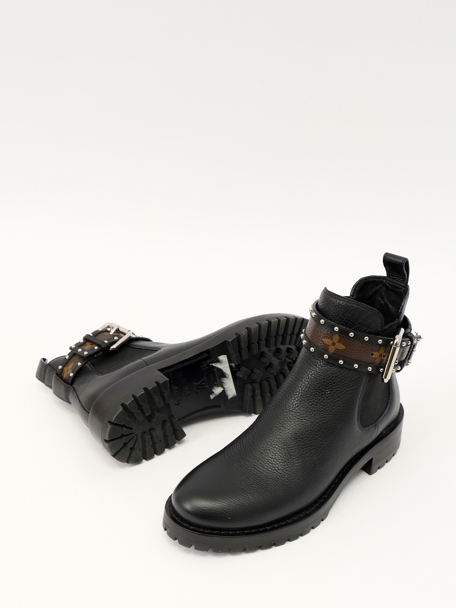 Louis Vuitton Shoes 35.5 9