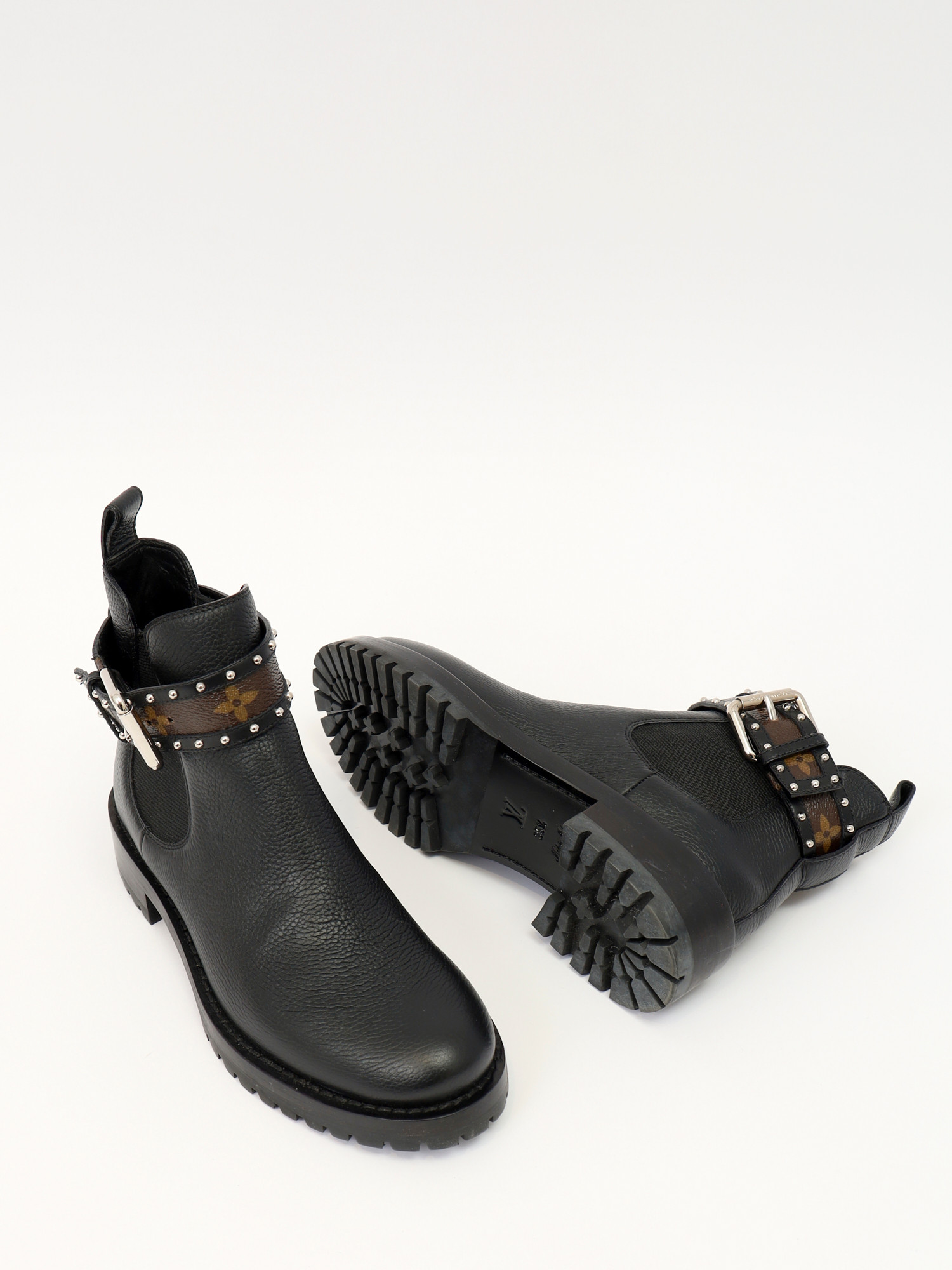 Louis Vuitton Shoes 35.5 8