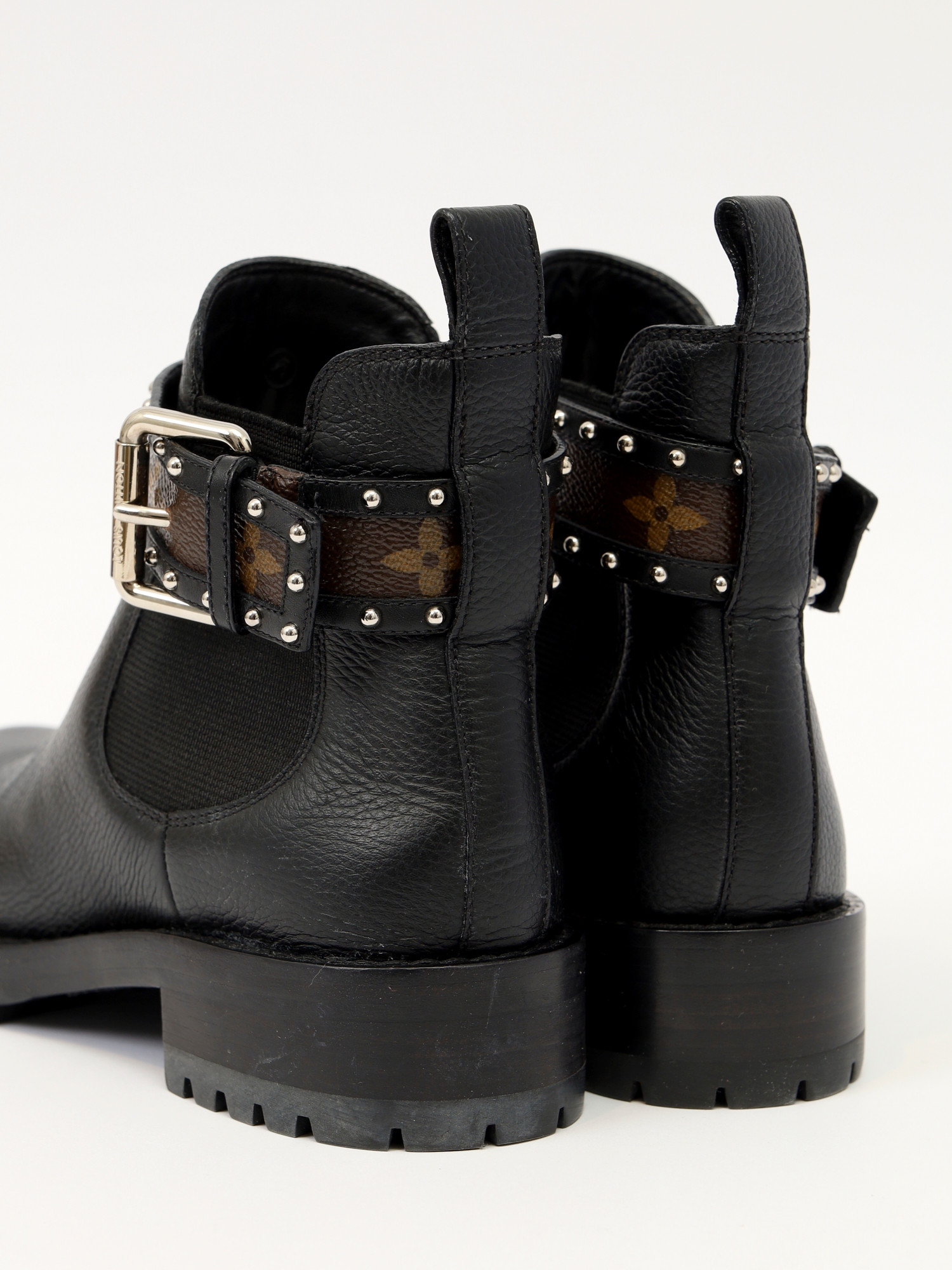 Louis Vuitton Shoes 35.5 7