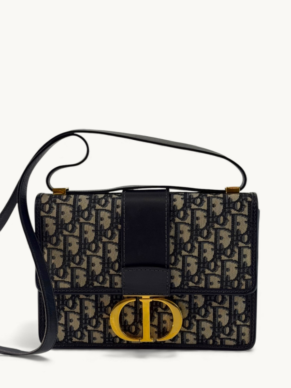 Dior 30 Montaigne  0