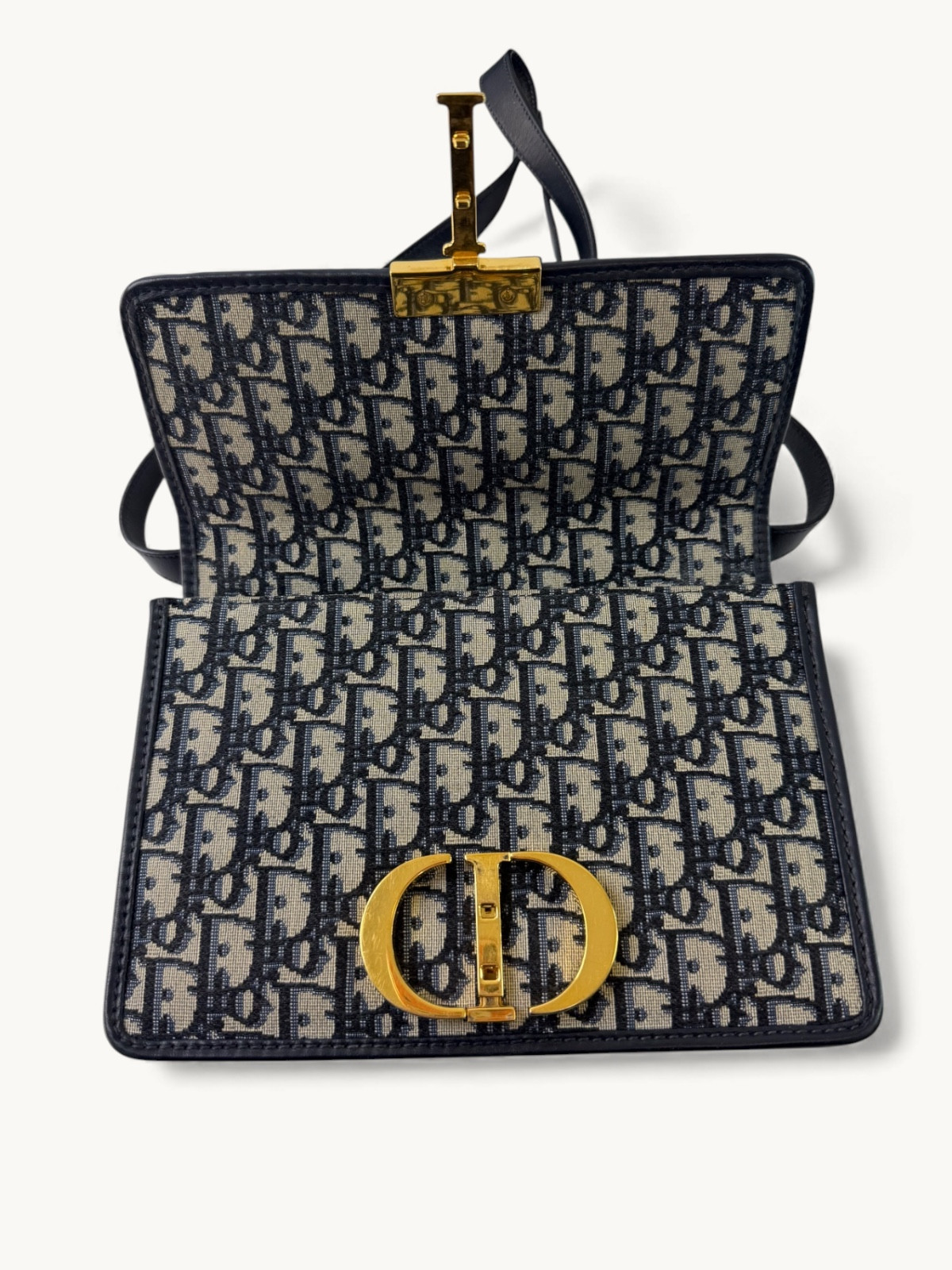 Dior 30 Montaigne  8