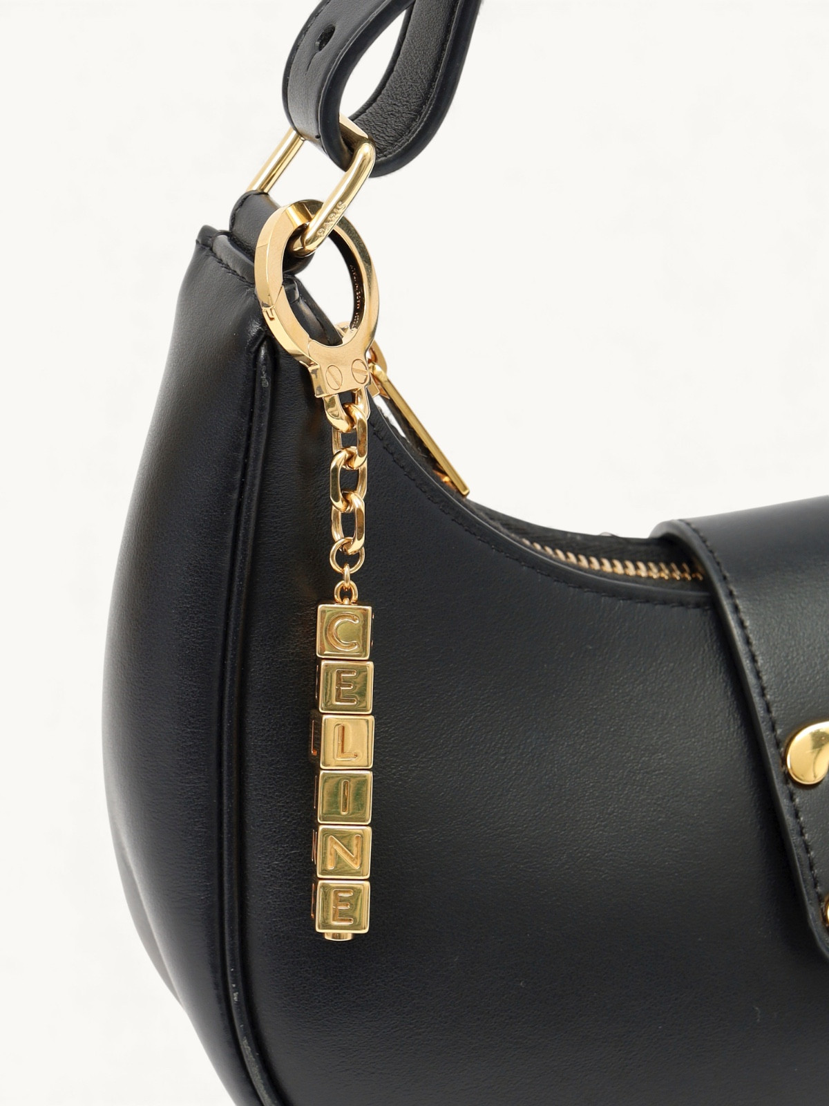 Купить аксессуар Celine Keychain (Селин) на ресейл платформе THE CULTT ...