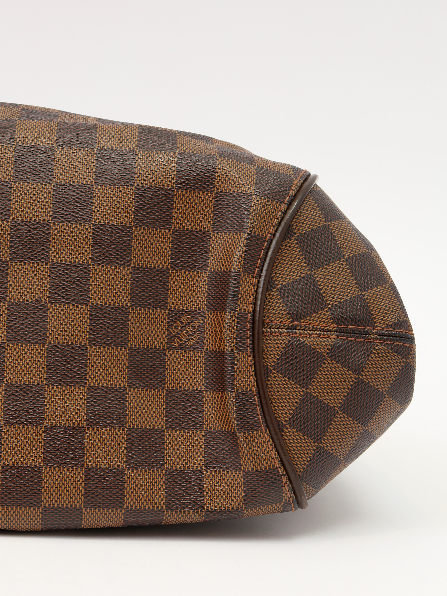 Louis Vuitton Sistina 8