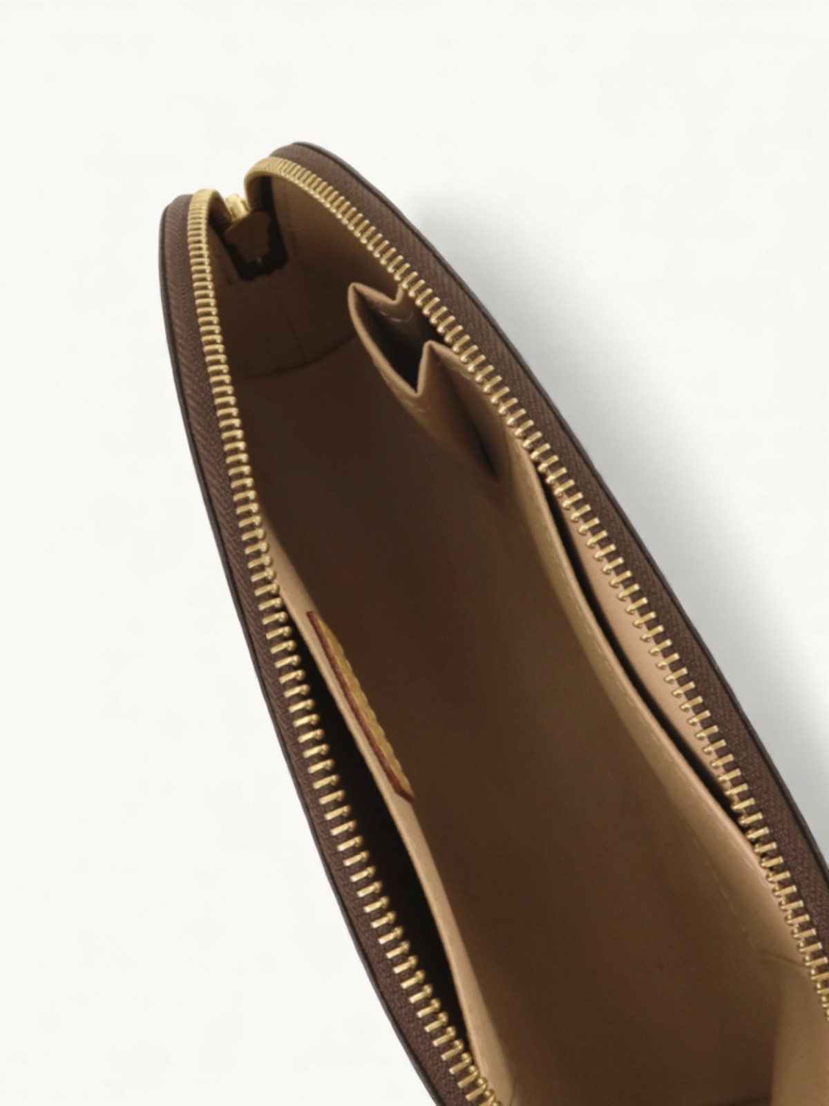 Louis Vuitton Case  7