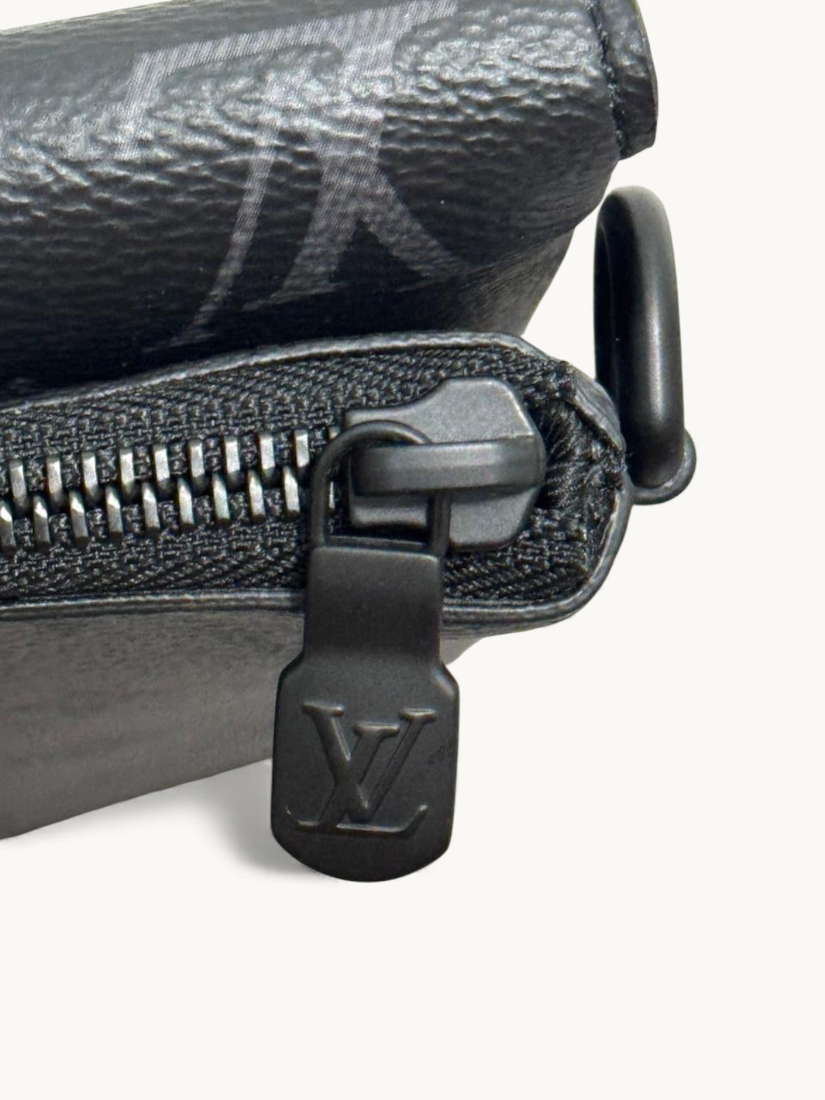 Louis Vuitton Pochette Voyage  3