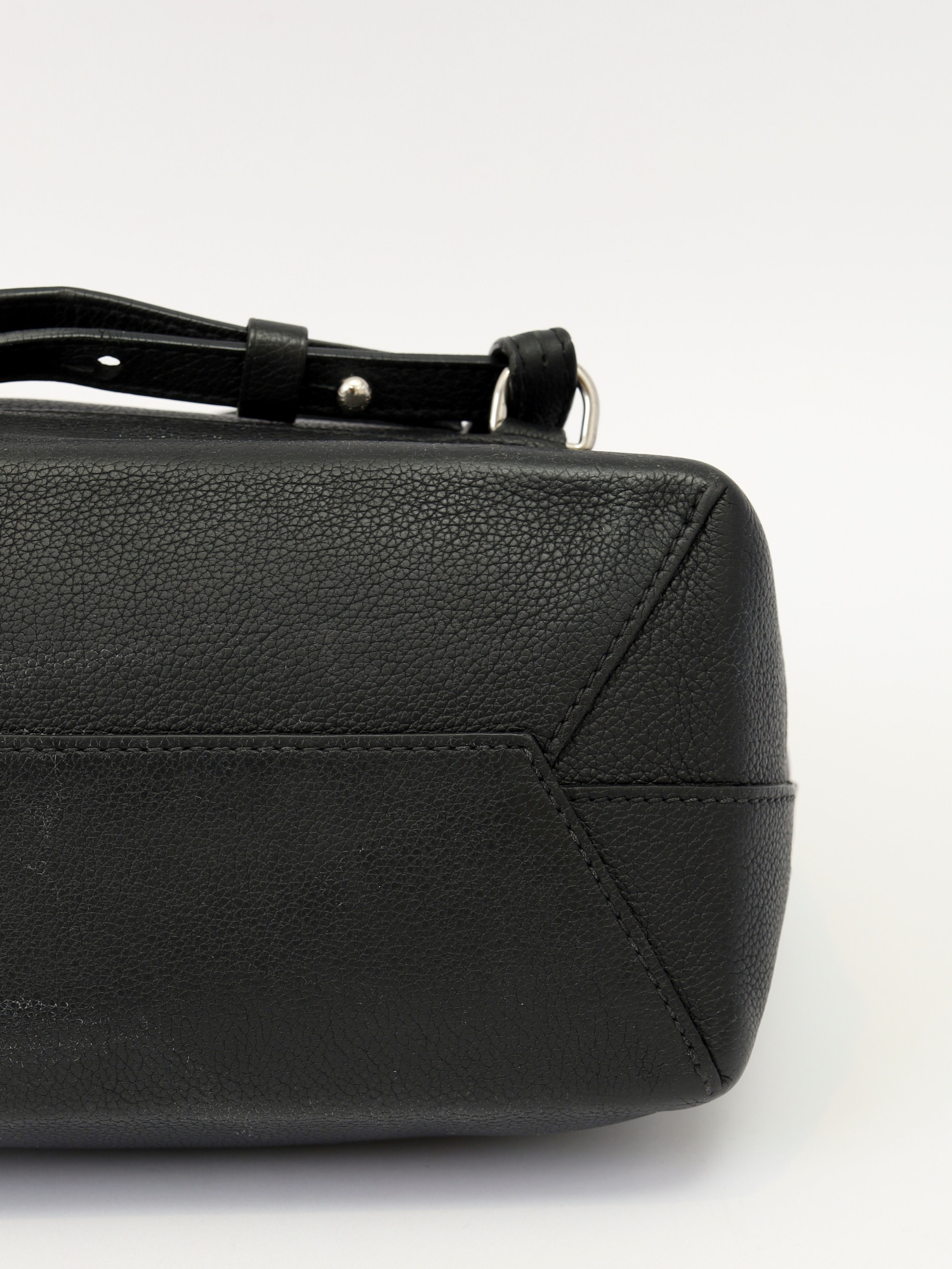 Louis Vuitton Lockme 9