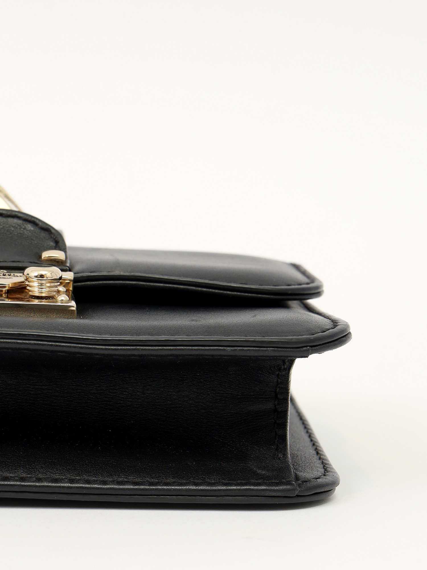 Valentino Glam lock 9