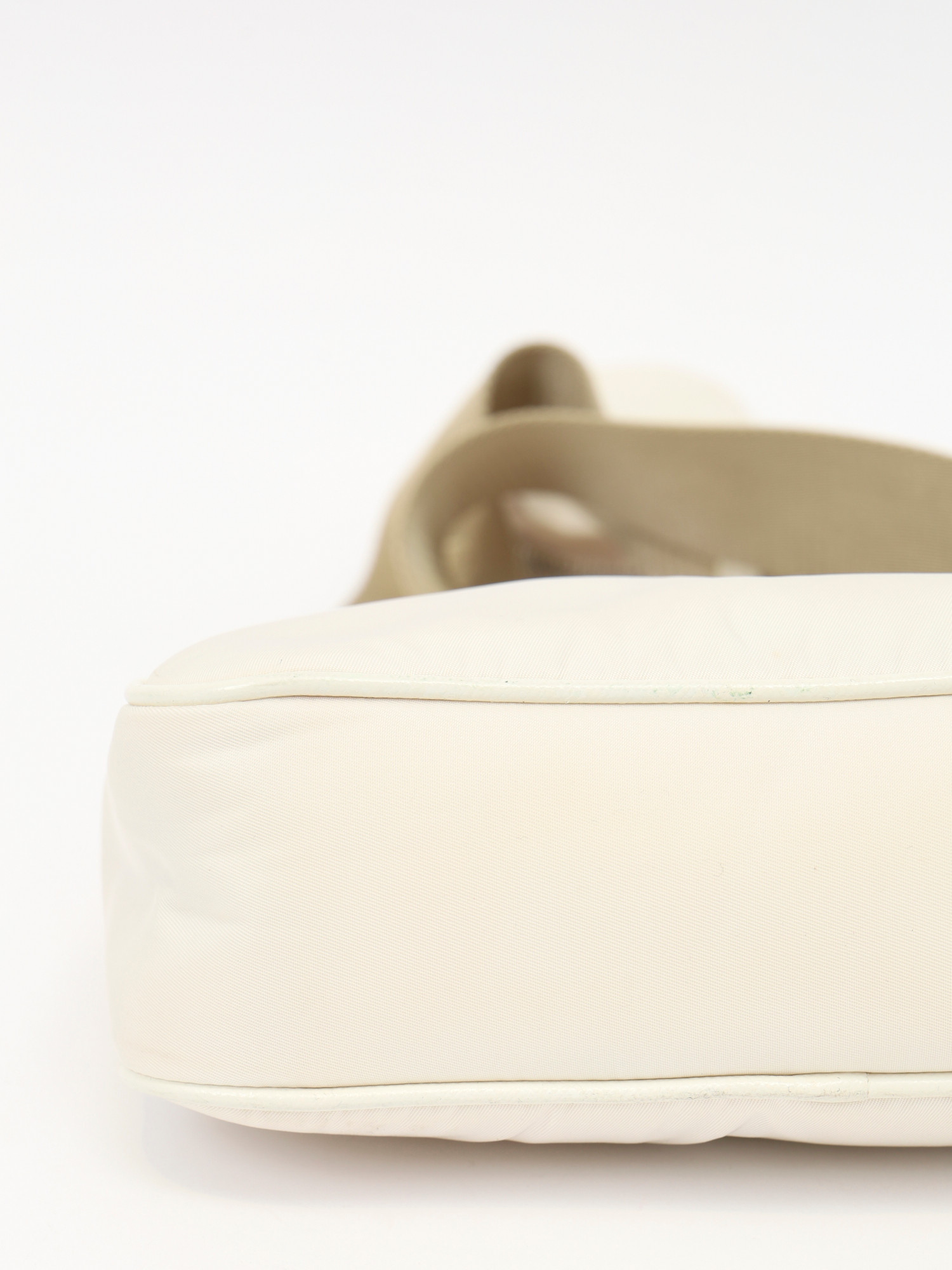 Prada Re-Edition 2005 10