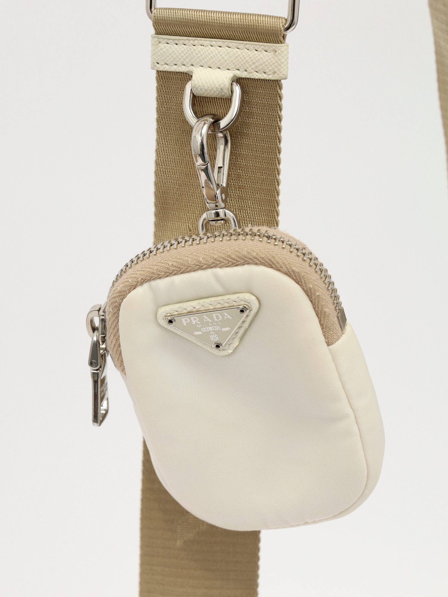 Prada Re-Edition 2005 9