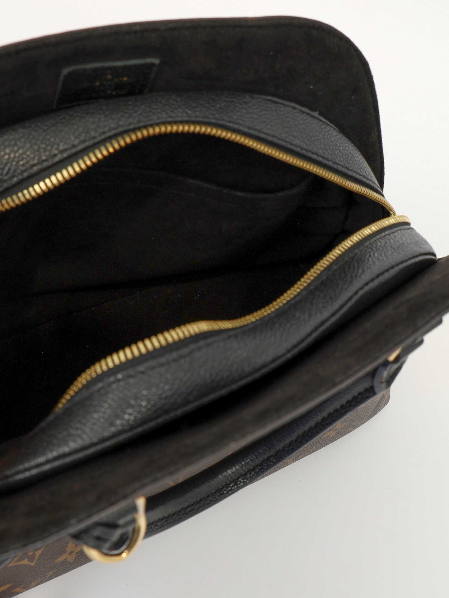 Louis Vuitton Alma 11