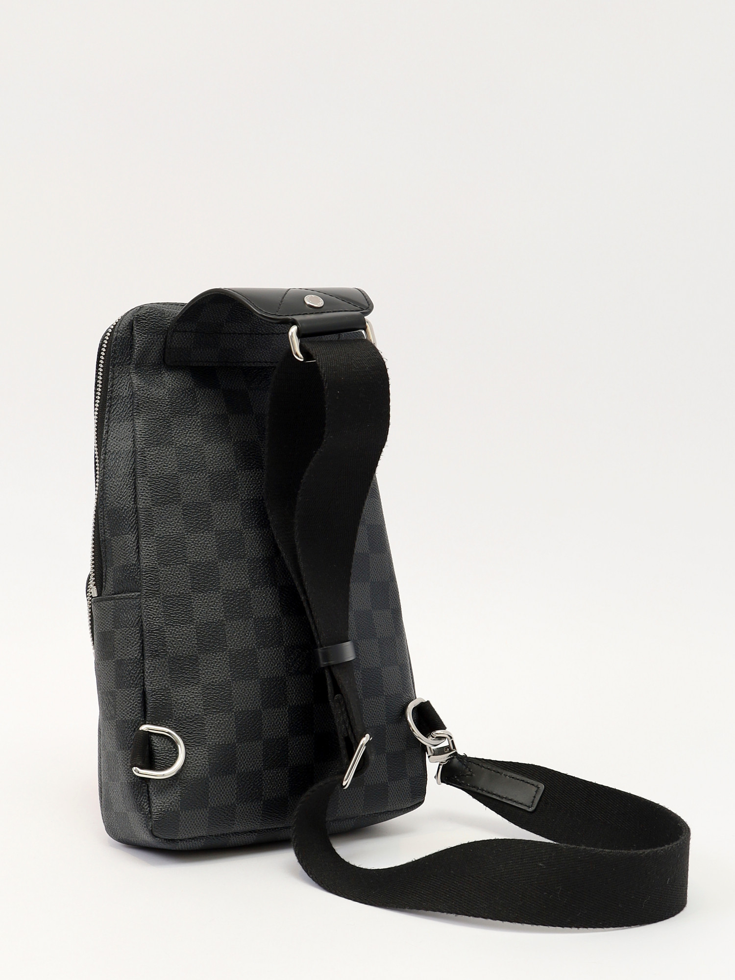 Louis Vuitton Avenue 3