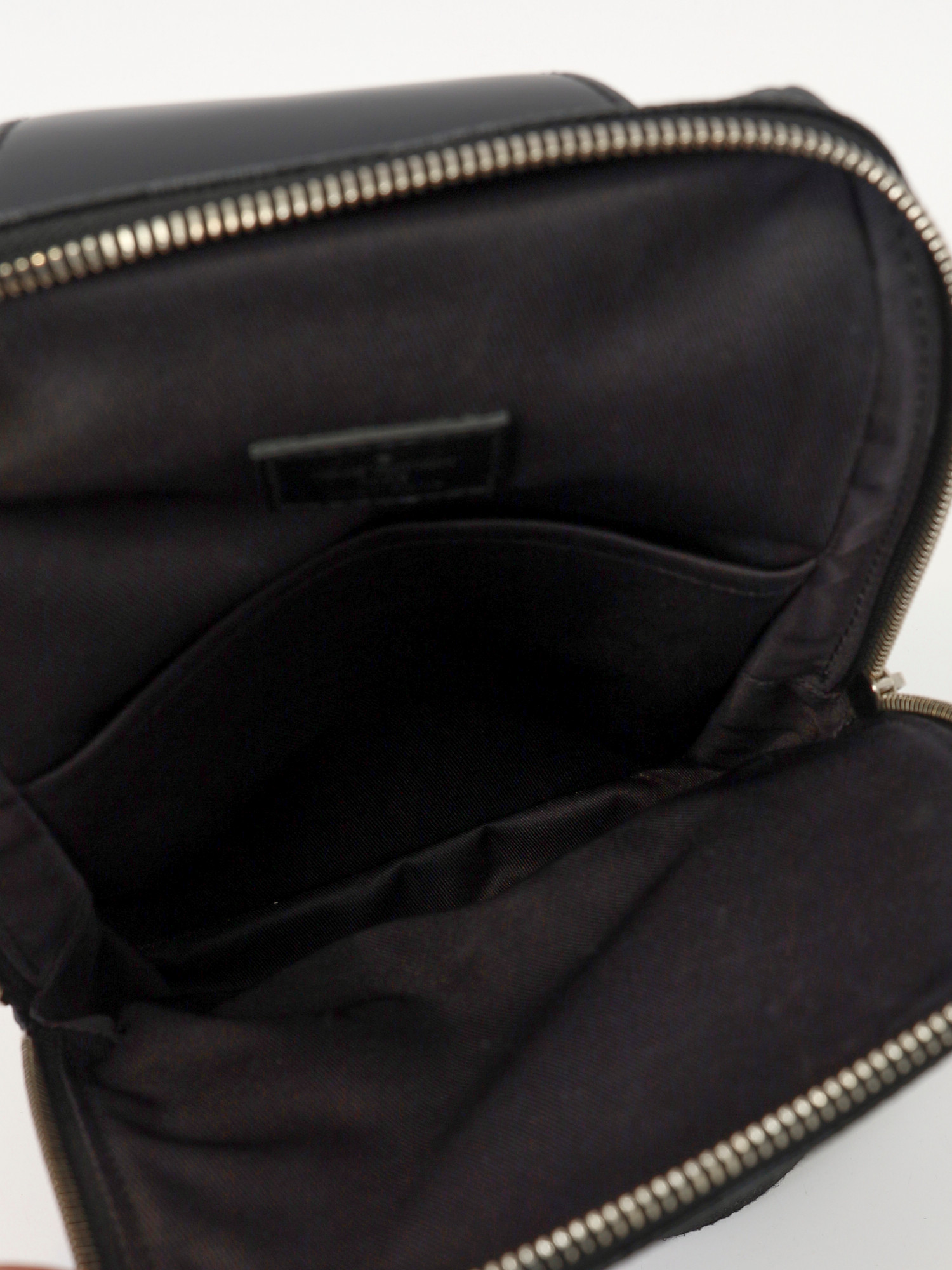 Louis Vuitton Avenue 10