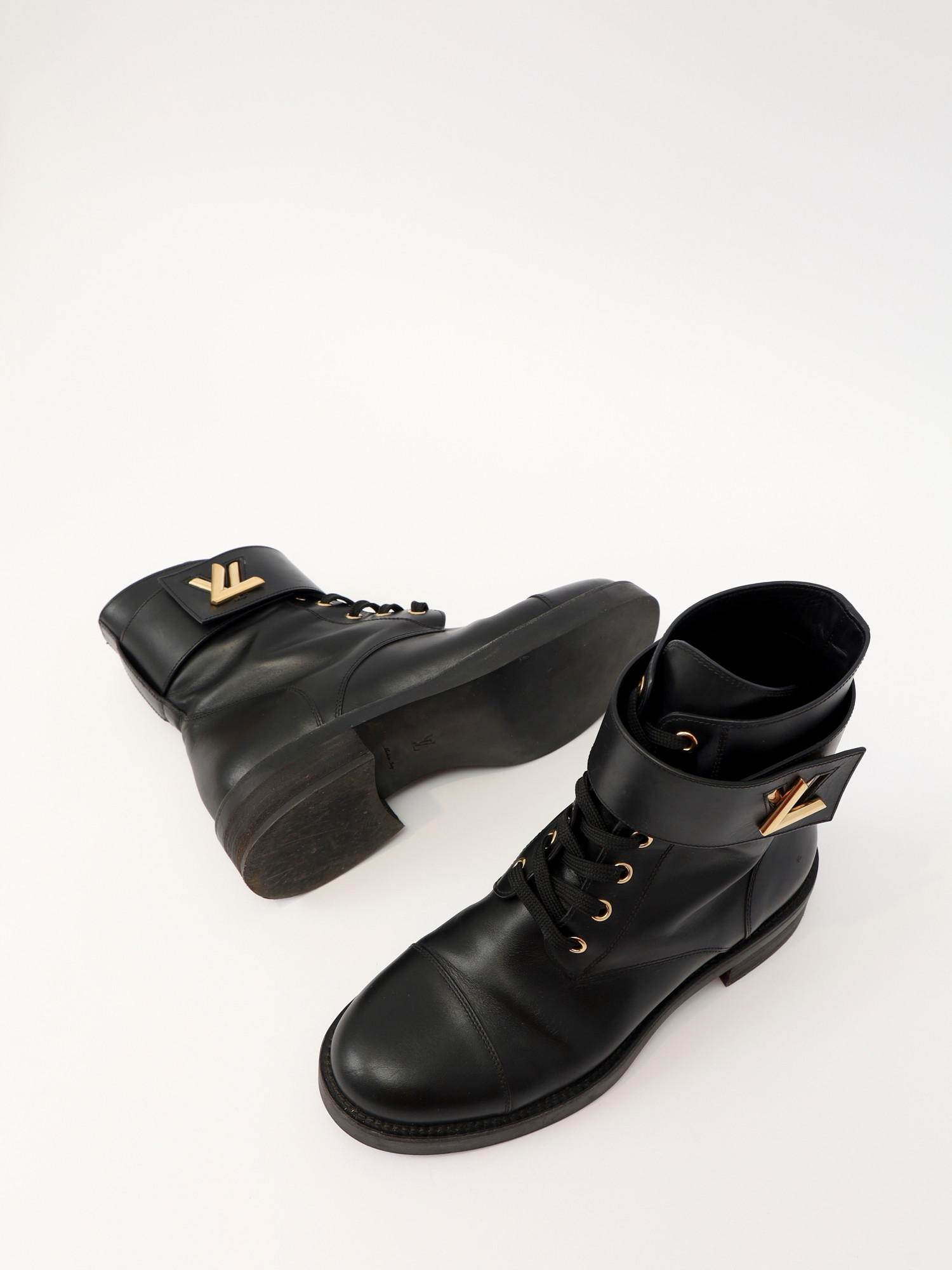 Louis Vuitton Shoes 38.5 10