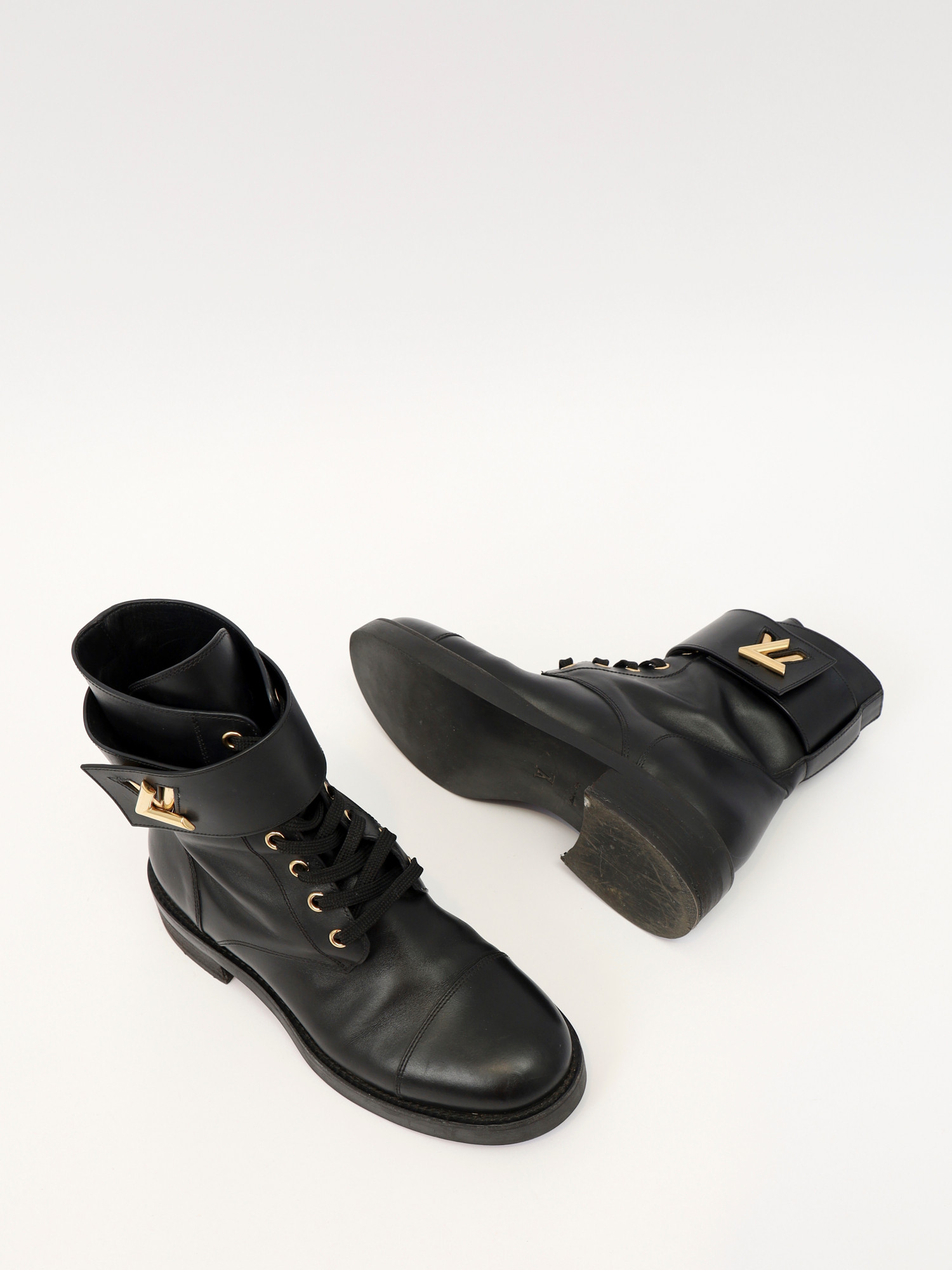 Louis Vuitton Shoes 38.5 9