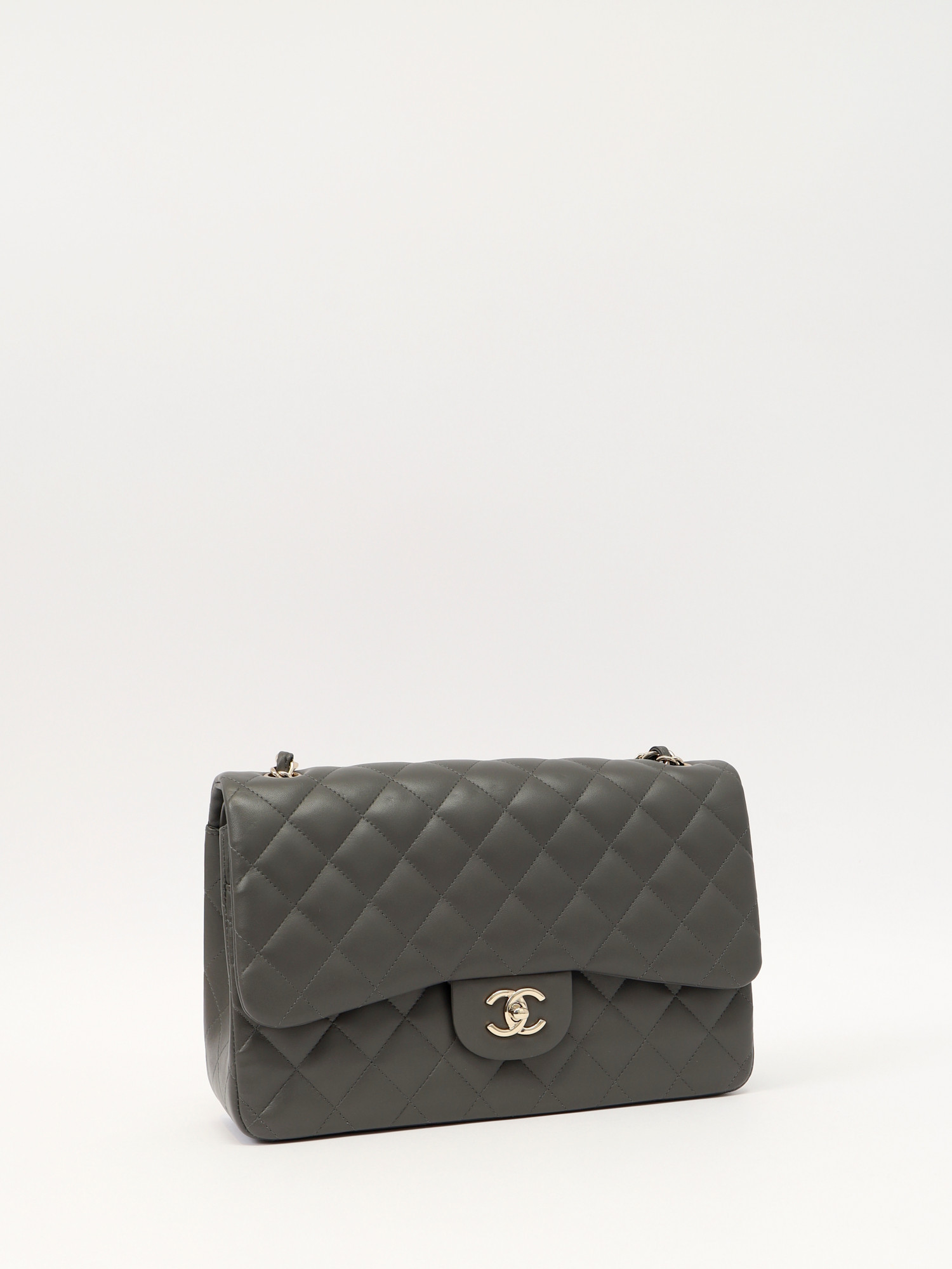 Chanel Timeless Classic 2