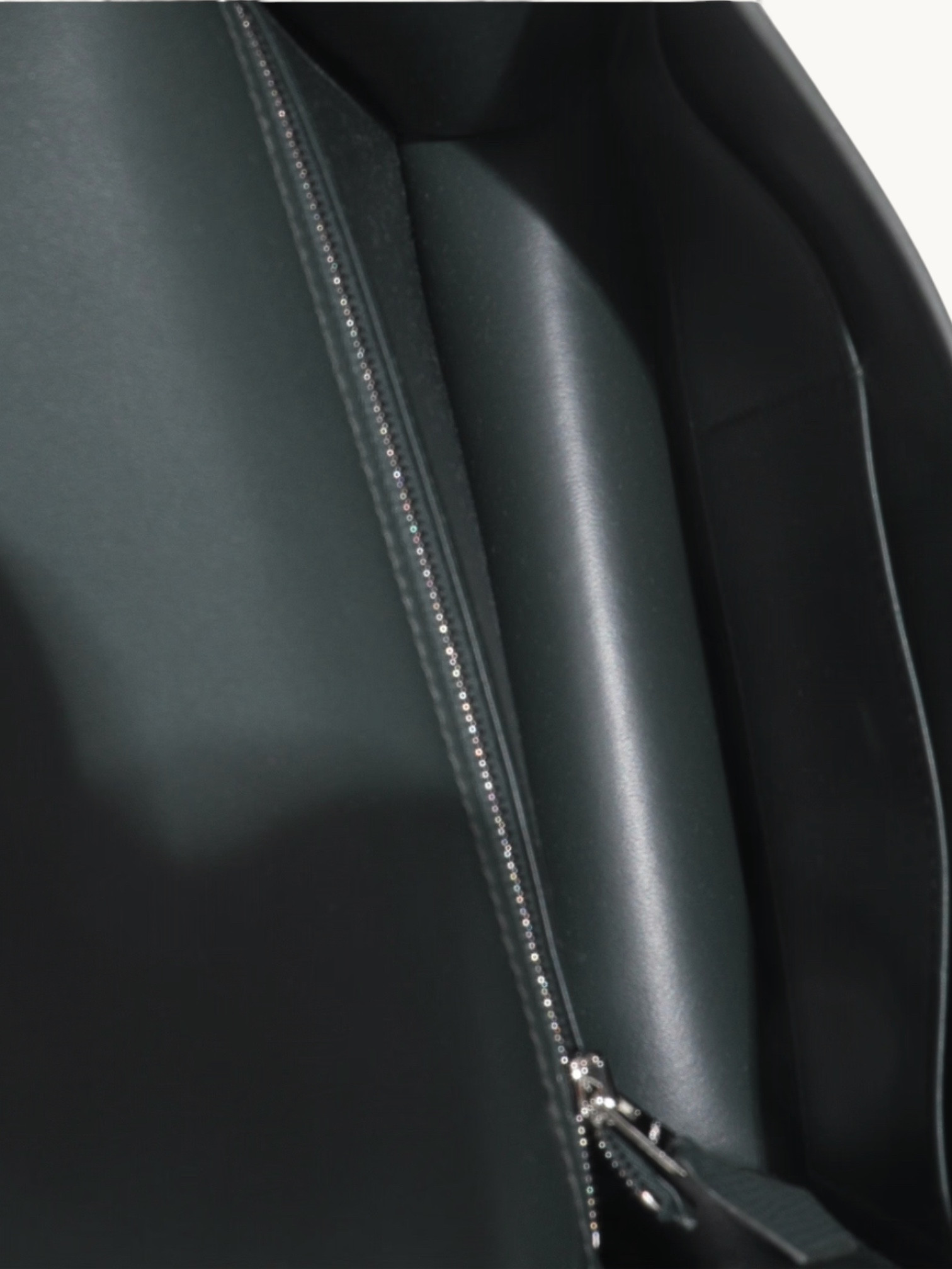 Hermes Constance 18 6