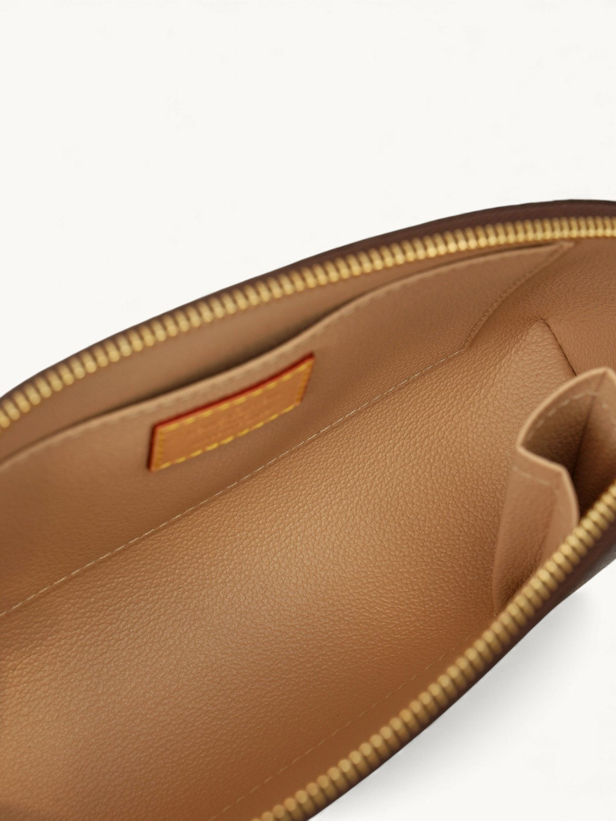 Louis Vuitton Case 8