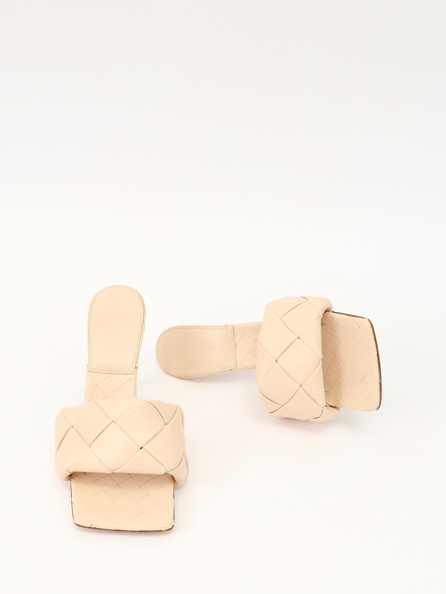 Bottega Veneta Shoes 40 5