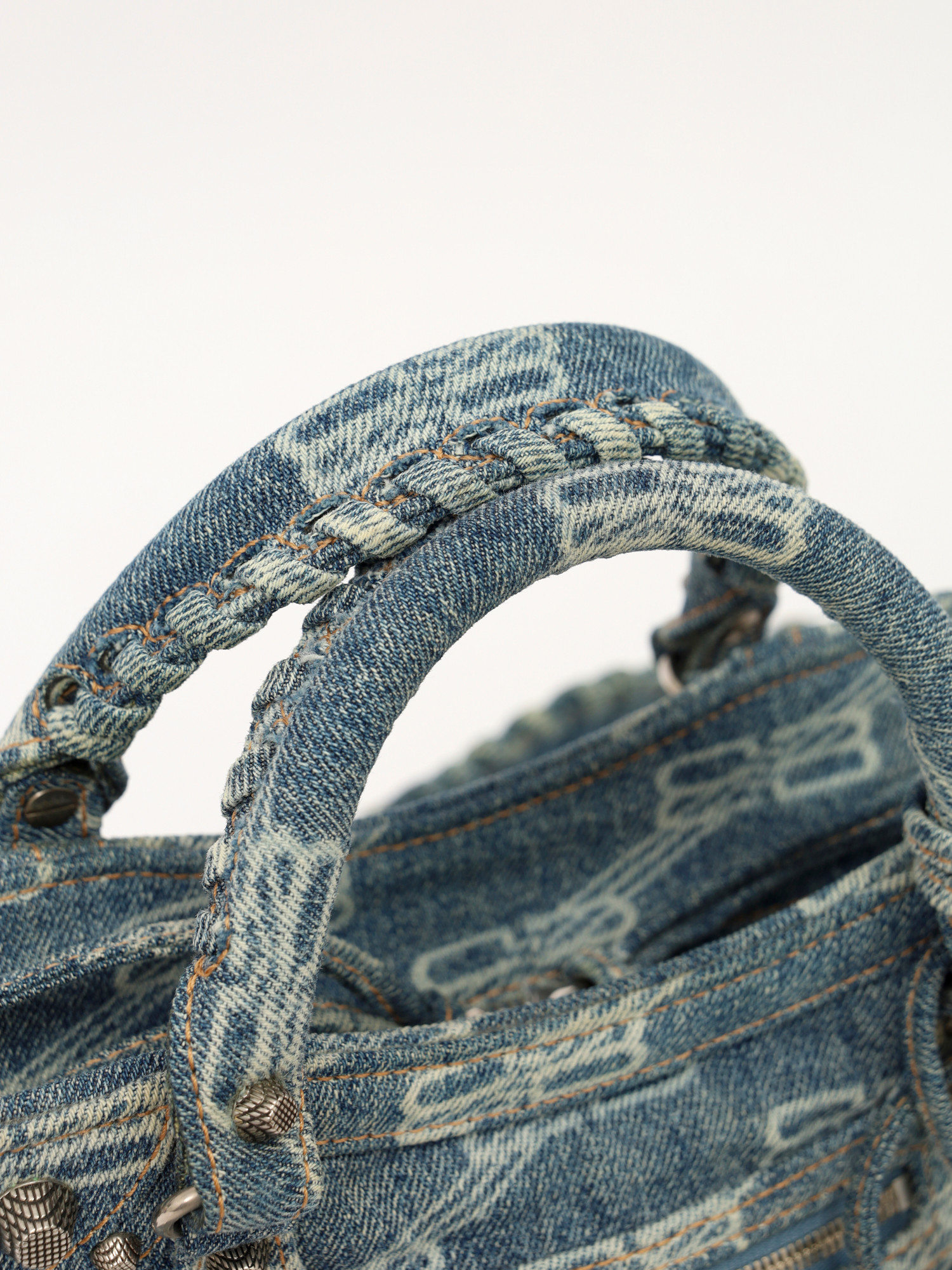 Balenciaga Neo Cagole 6