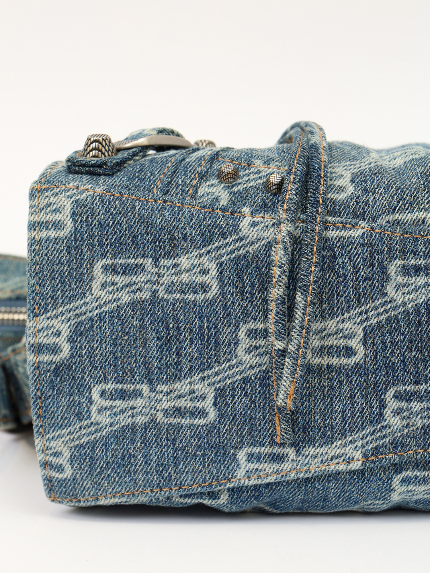 Balenciaga Neo Cagole 9