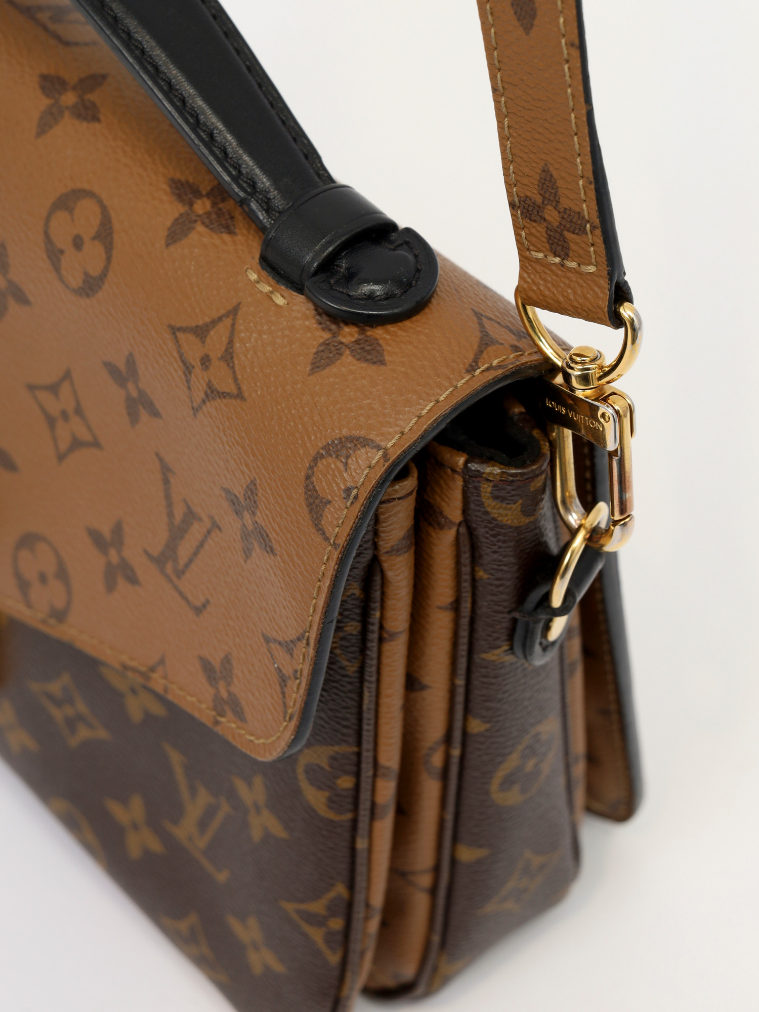 Louis Vuitton Pochette Metis 8