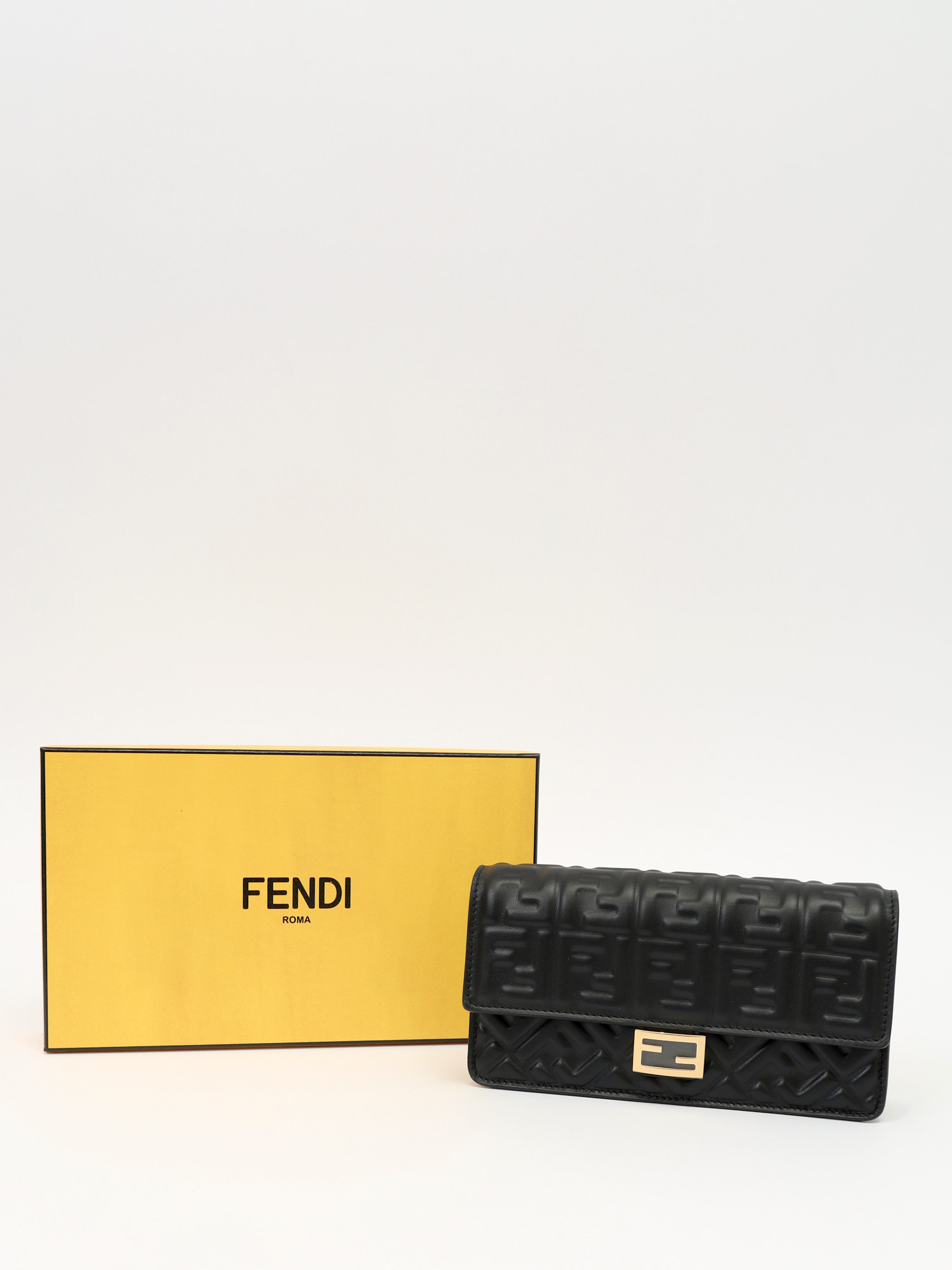 Fendi Baguette 4